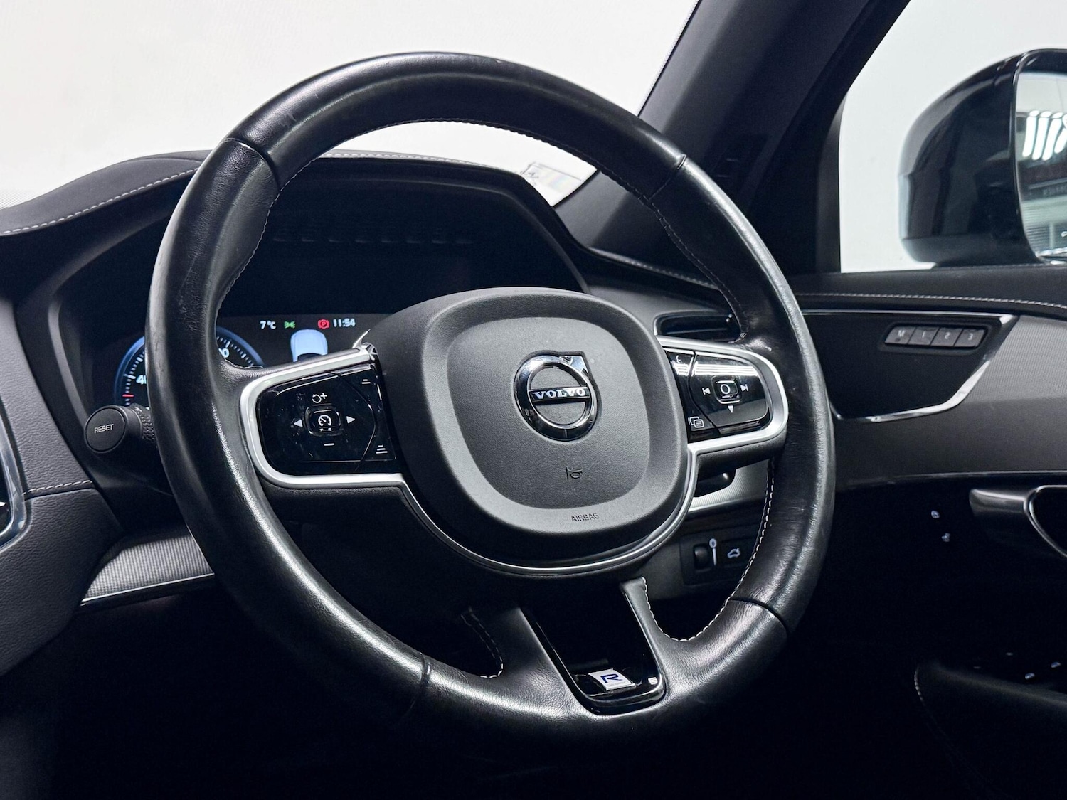 Used Volvo XC90 2020 for sale - 77131697: Photo 37