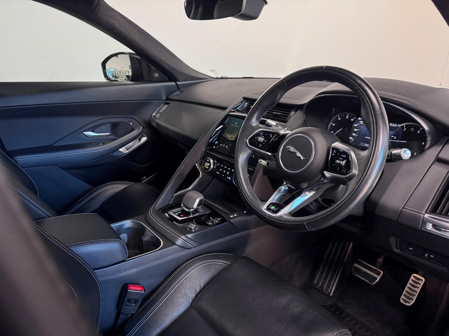 Used Jaguar E-Pace 2021 for sale - 77040028: Photo 18