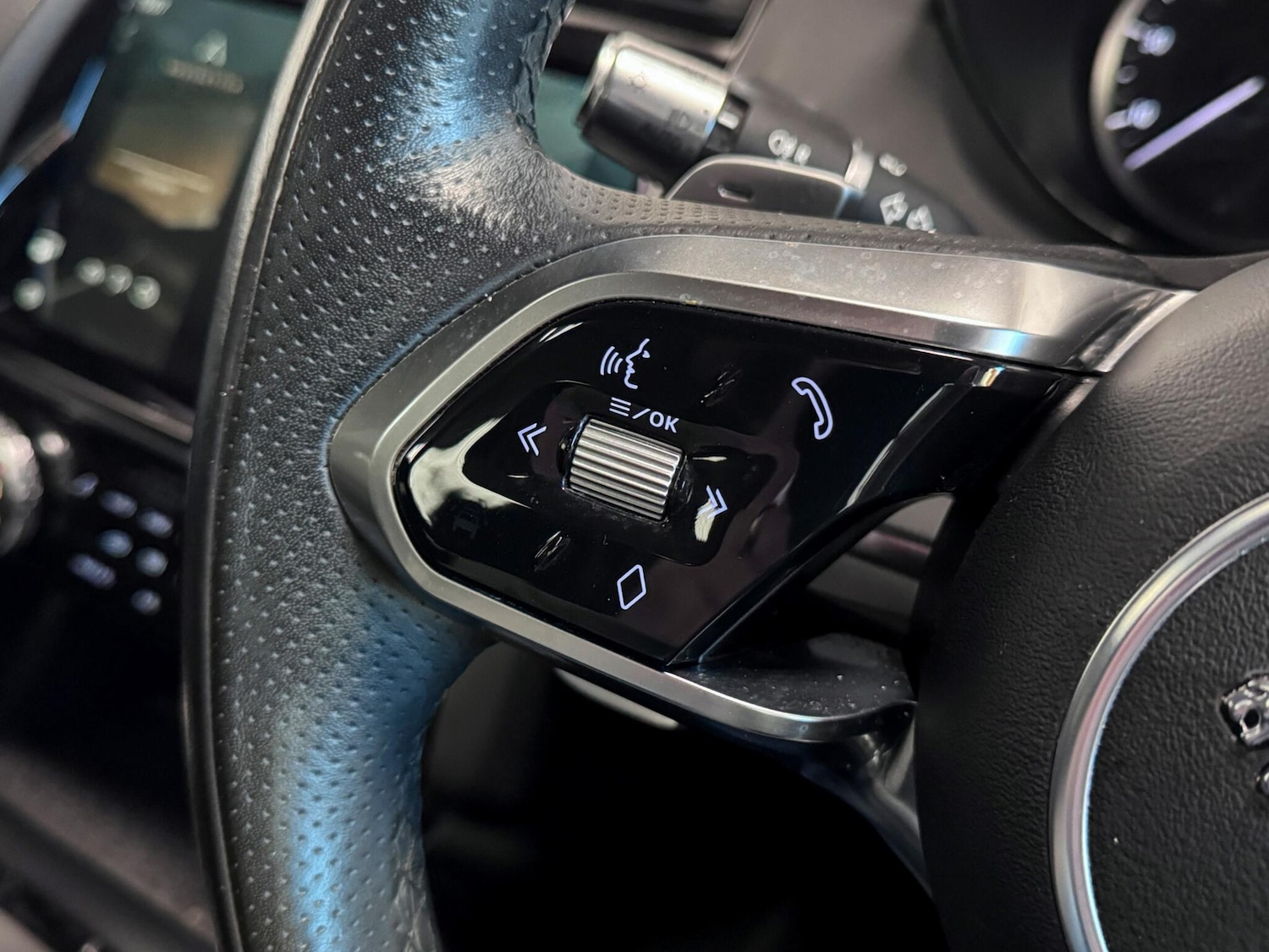 Used Jaguar E-Pace 2021 for sale - 77040028: Photo 33