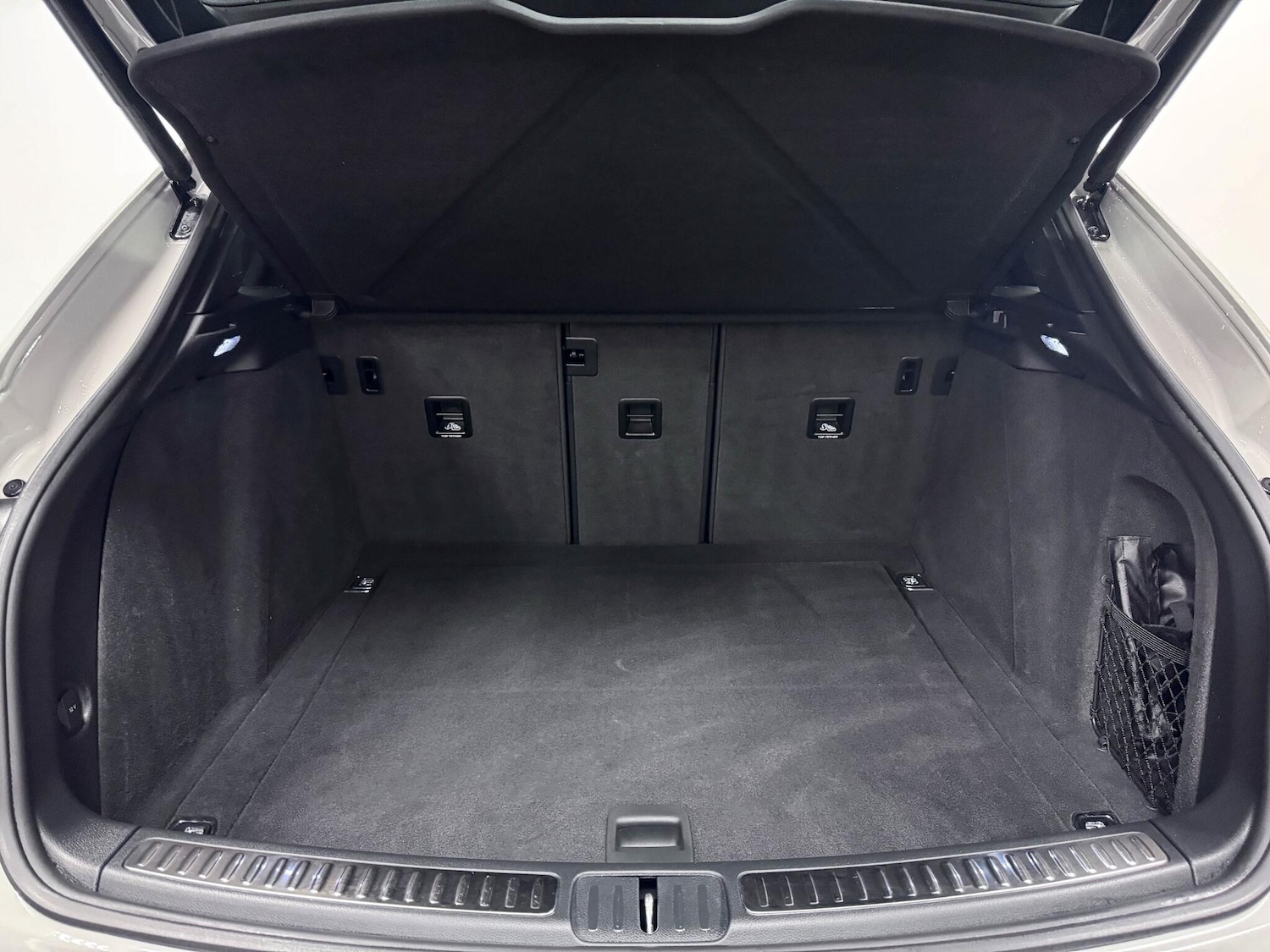 Used Porsche Macan 2022 for sale - 76425097: Photo 14