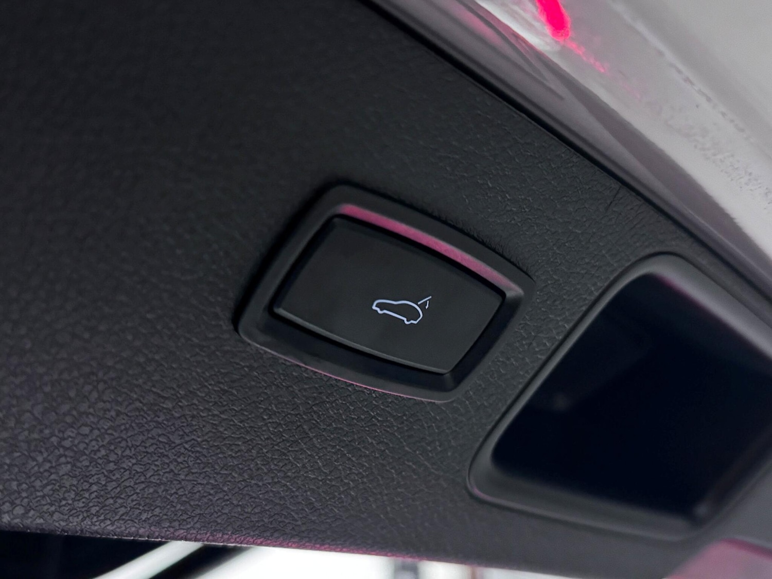 Used Porsche Macan 2022 for sale - 76425097: Photo 16