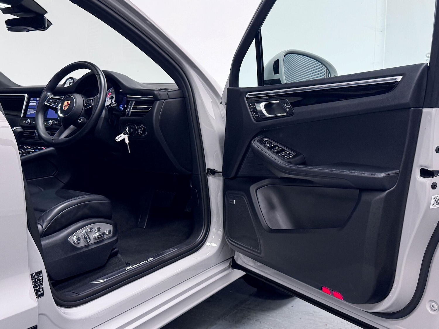 Used Porsche Macan 2022 for sale - 76425097: Photo 17