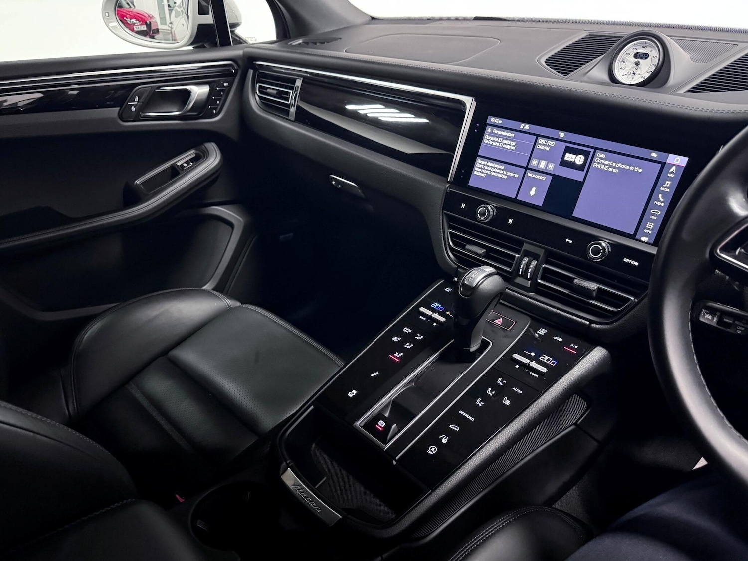 Used Porsche Macan 2022 for sale - 76425097: Photo 31