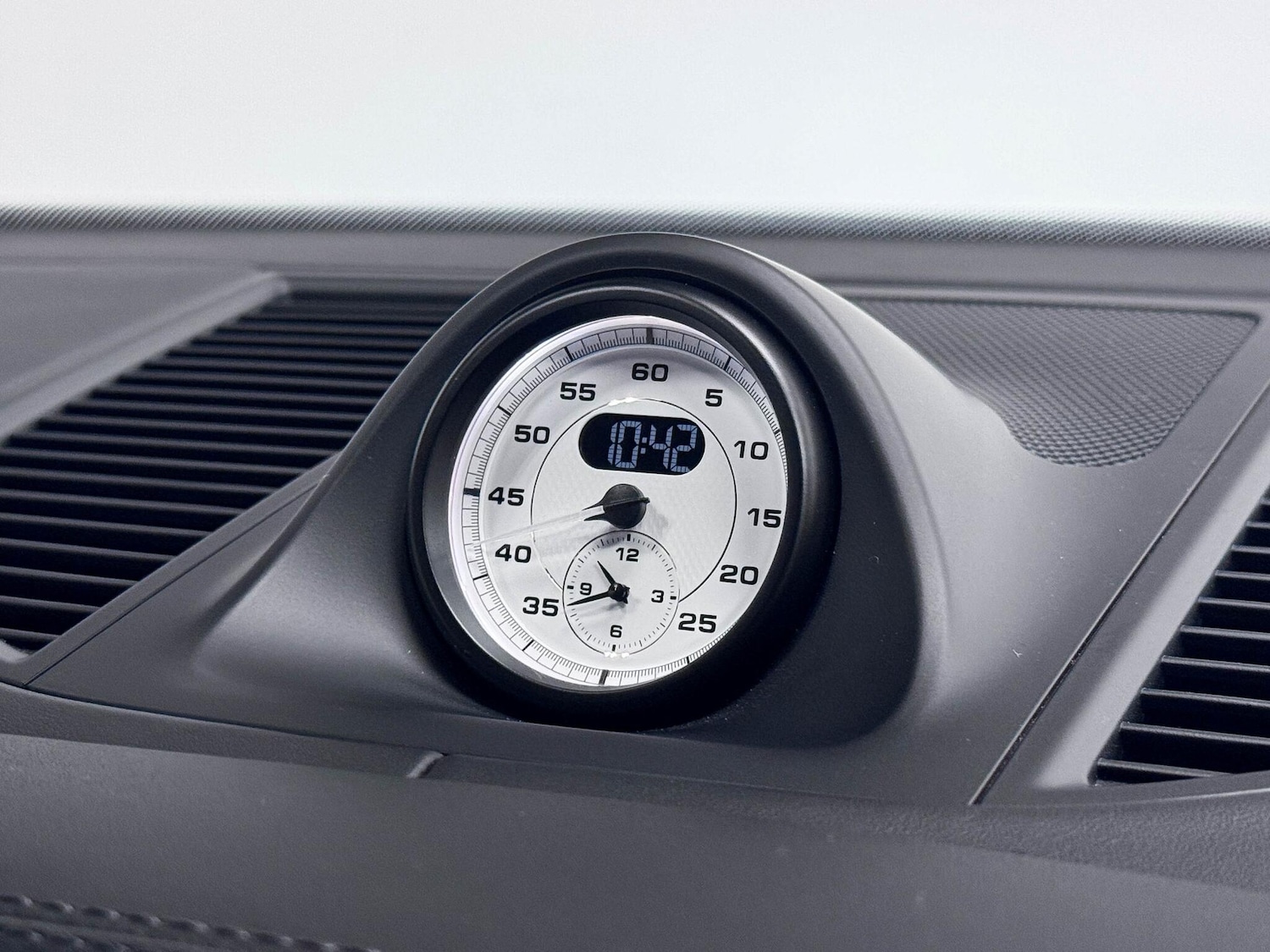 Used Porsche Macan 2022 for sale - 76425097: Photo 37