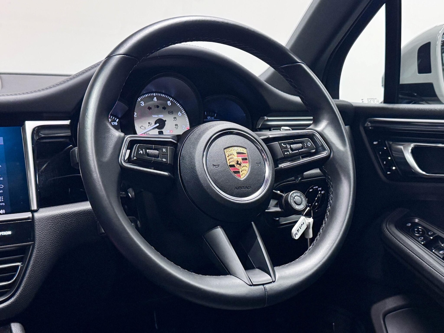 Used Porsche Macan 2022 for sale - 76425097: Photo 39