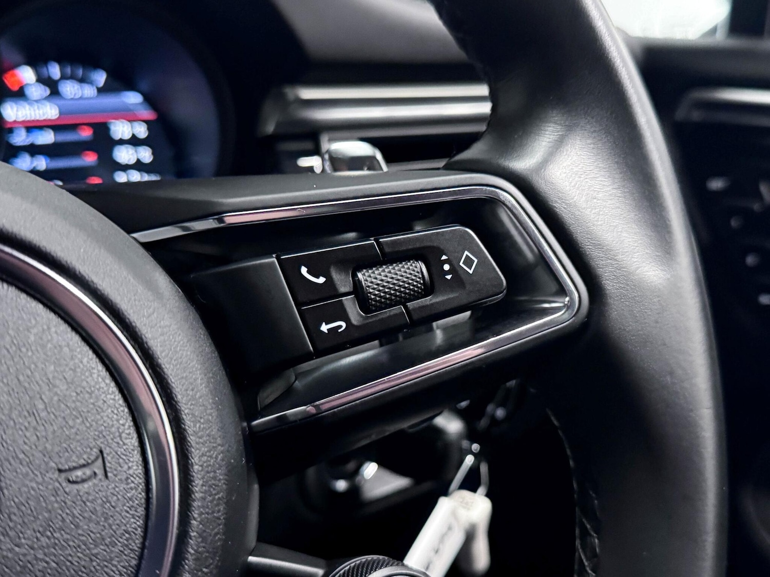 Used Porsche Macan 2022 for sale - 76425097: Photo 43