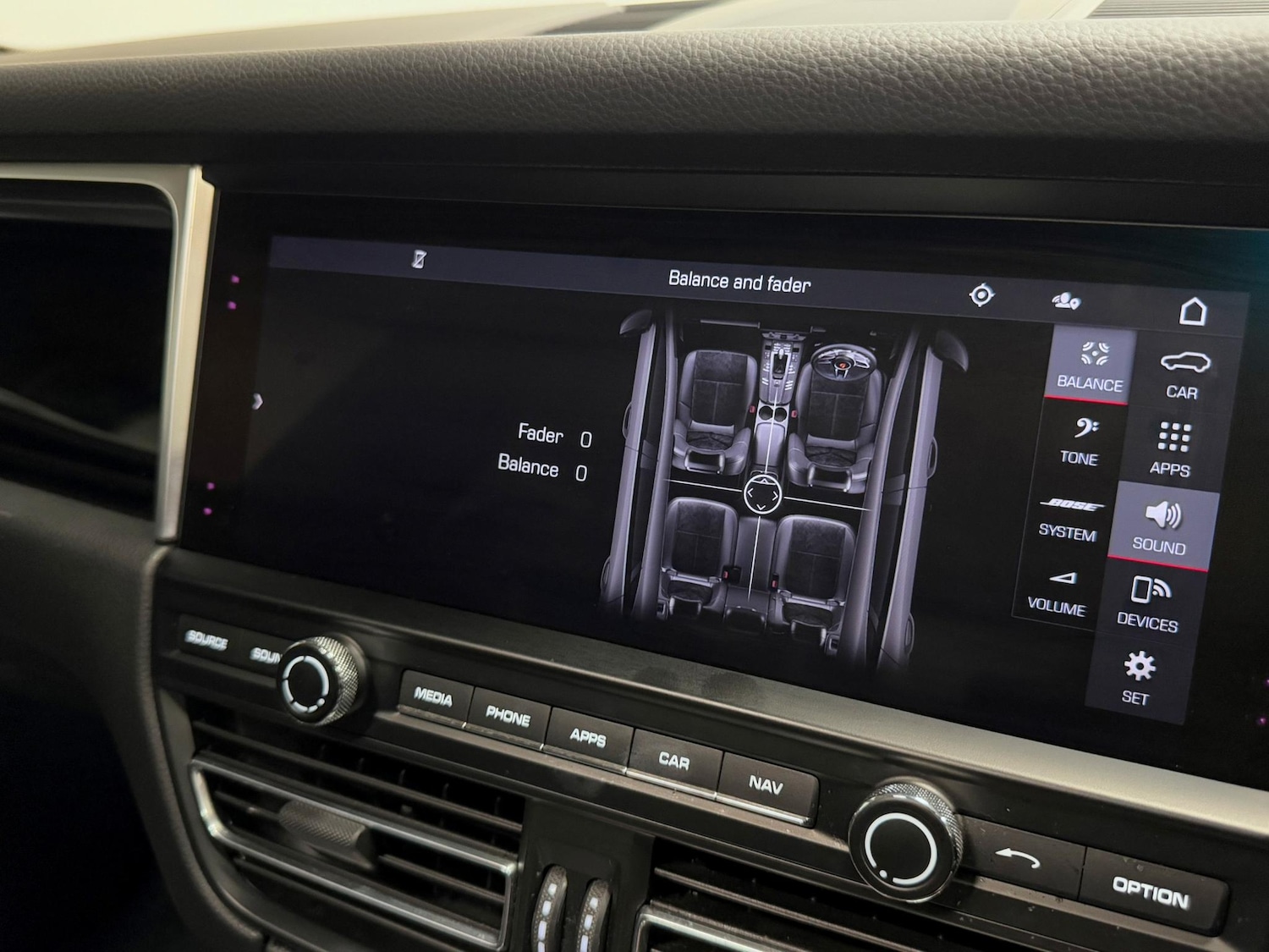 Used Porsche Macan 2020 for sale - 75401229: Photo 60
