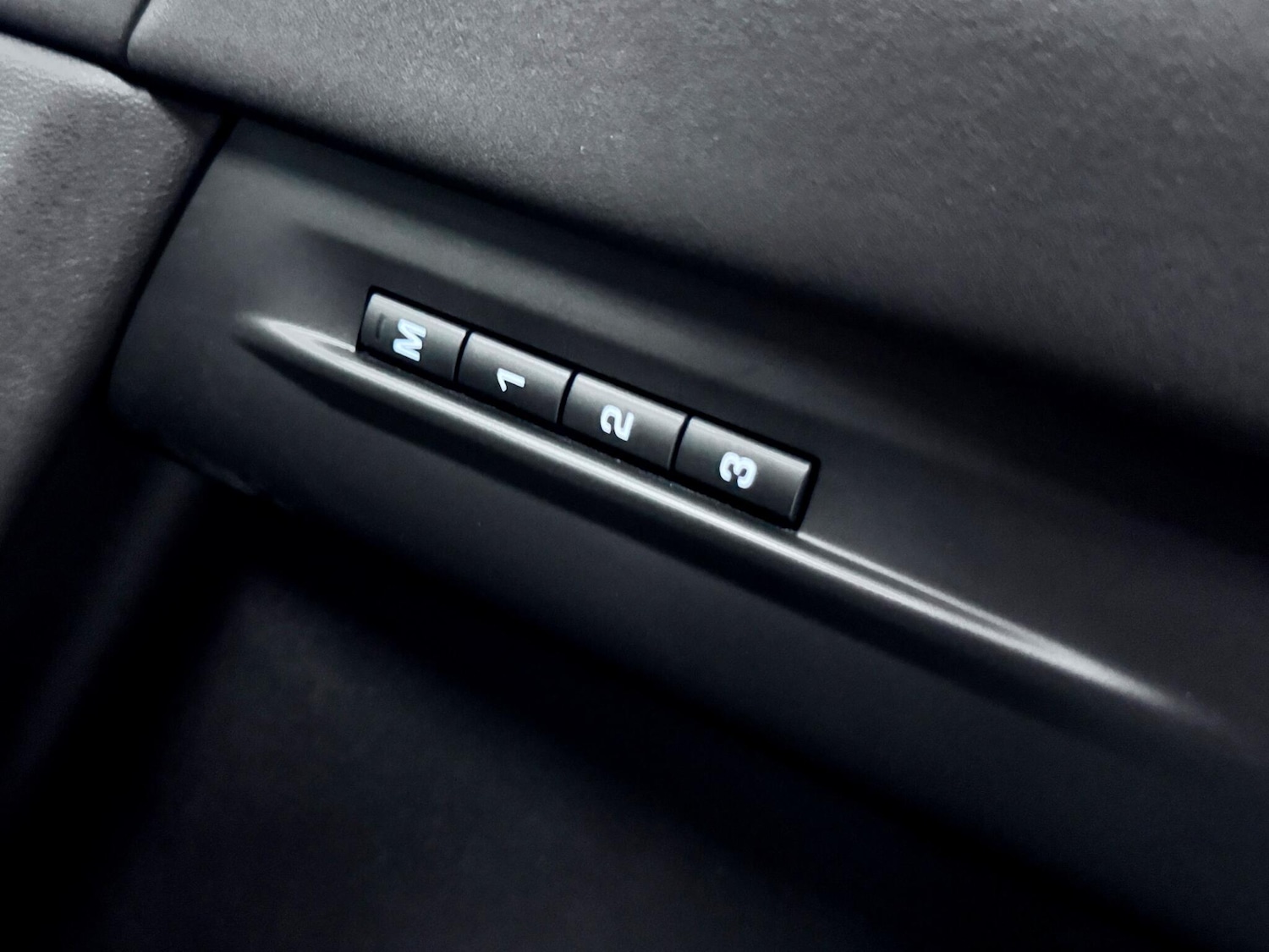 Used Land Rover Range Rover Evoque 2023 for sale - 77574845: Photo 16