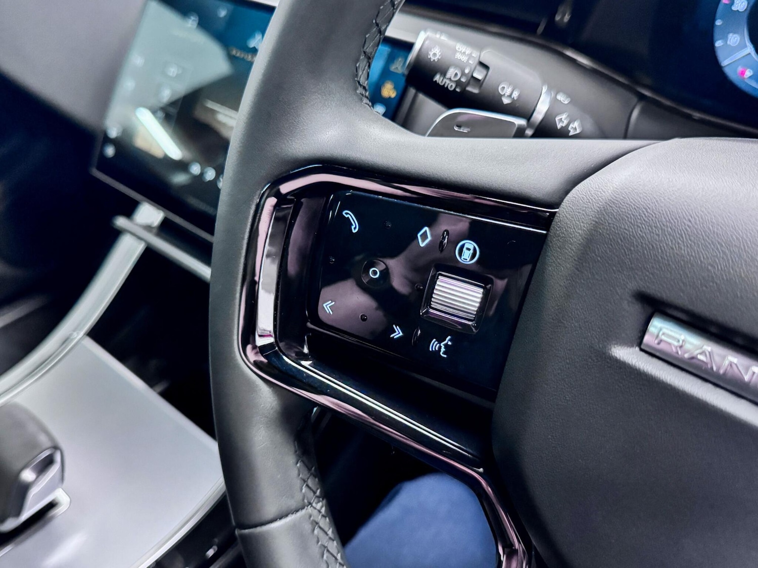 Used Land Rover Range Rover Evoque 2023 for sale - 77574845: Photo 30