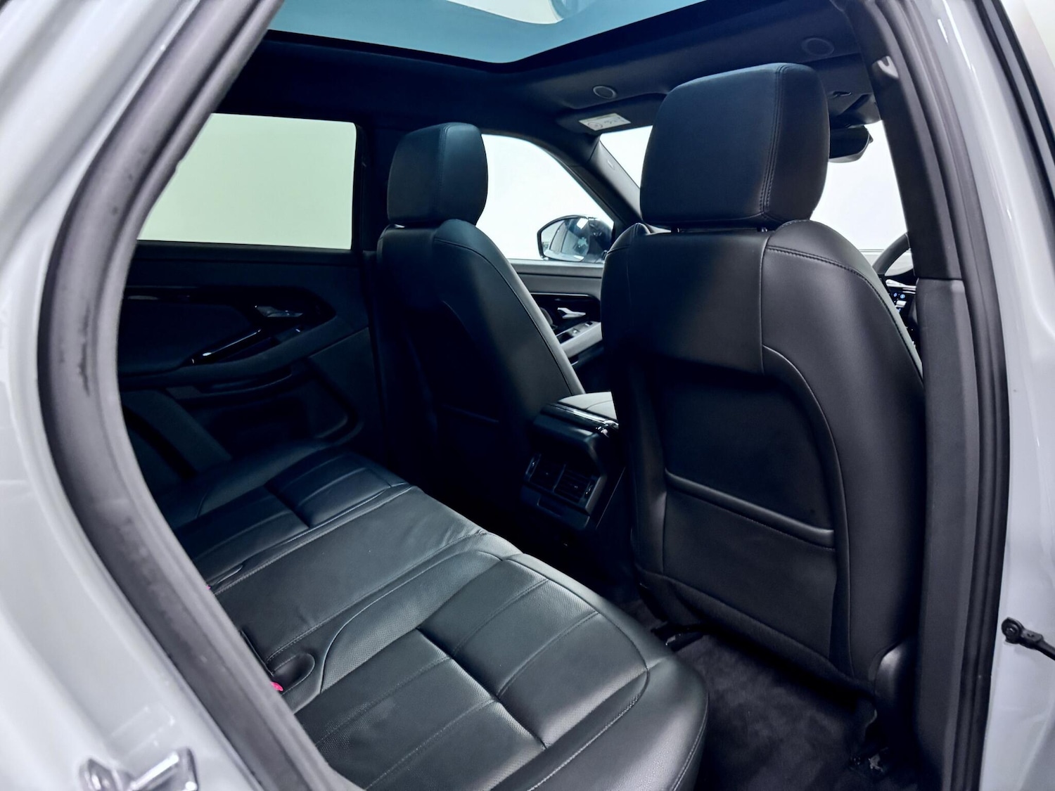 Used Land Rover Range Rover Evoque 2023 for sale - 77574845: Photo 33