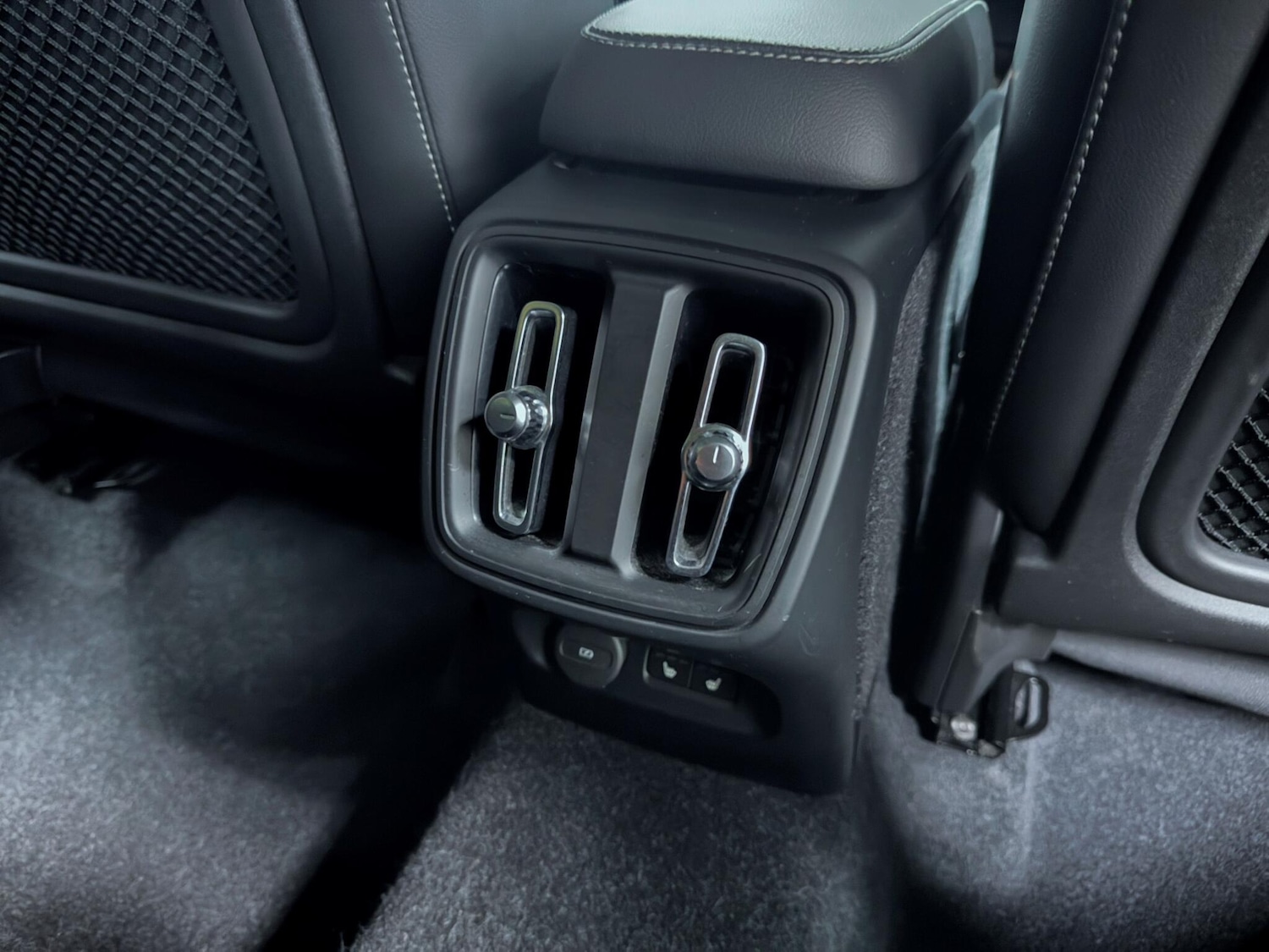 Used Volvo XC40 2019 for sale - 76284417: Photo 29