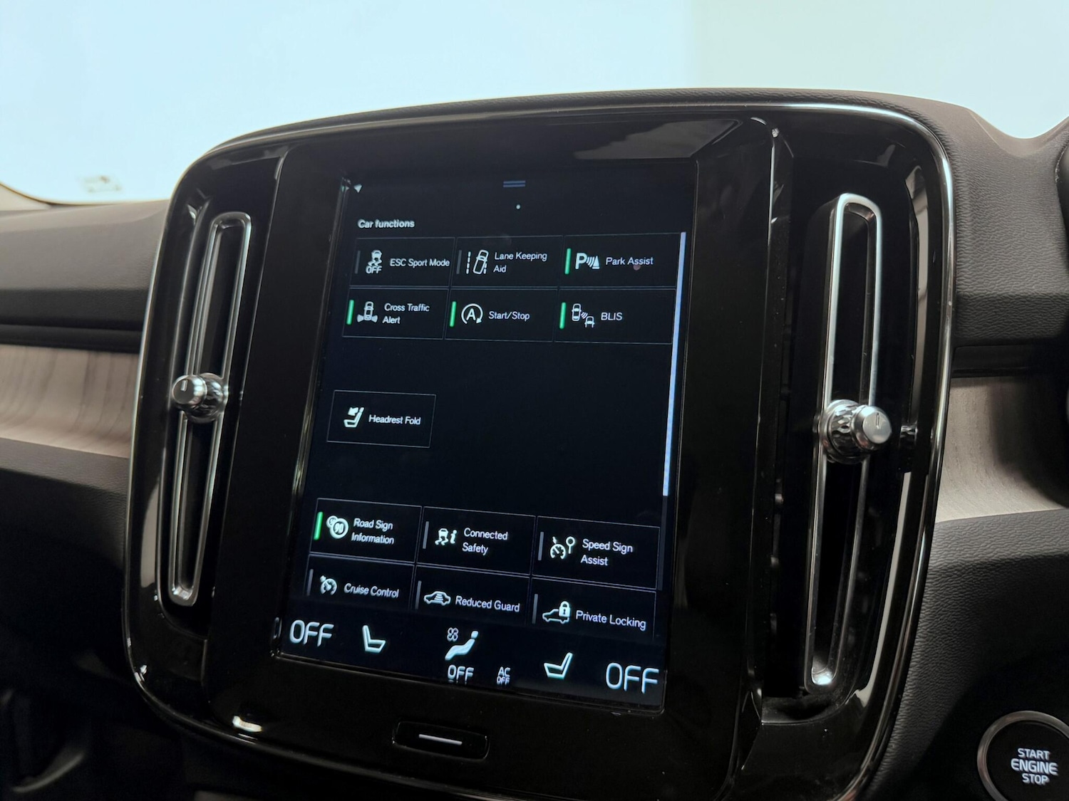 Used Volvo XC40 2019 for sale - 76284417: Photo 51