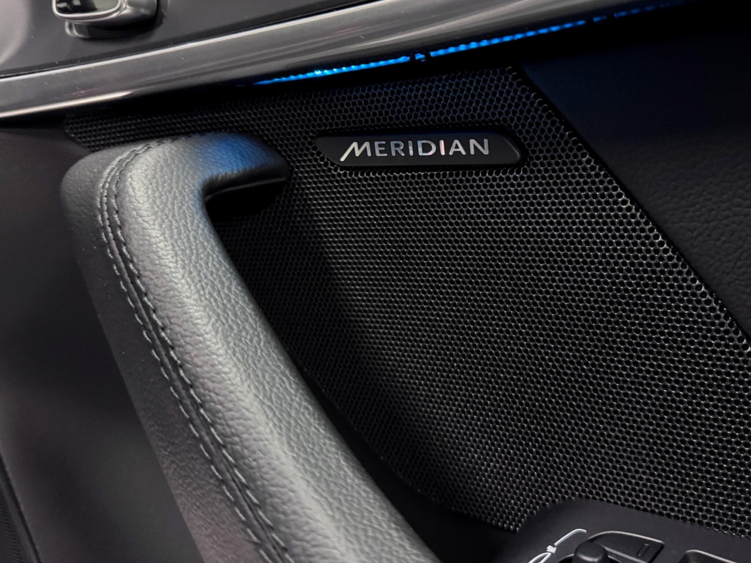 Used Jaguar F-Type 2023 for sale - 76689665: Photo 14