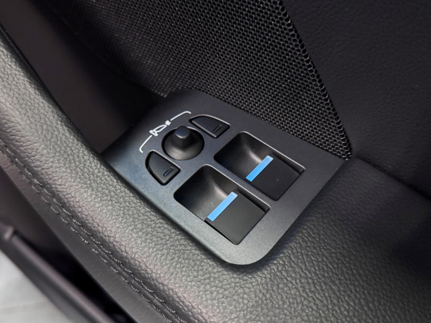 Used Jaguar F-Type 2023 for sale - 76689665: Photo 16