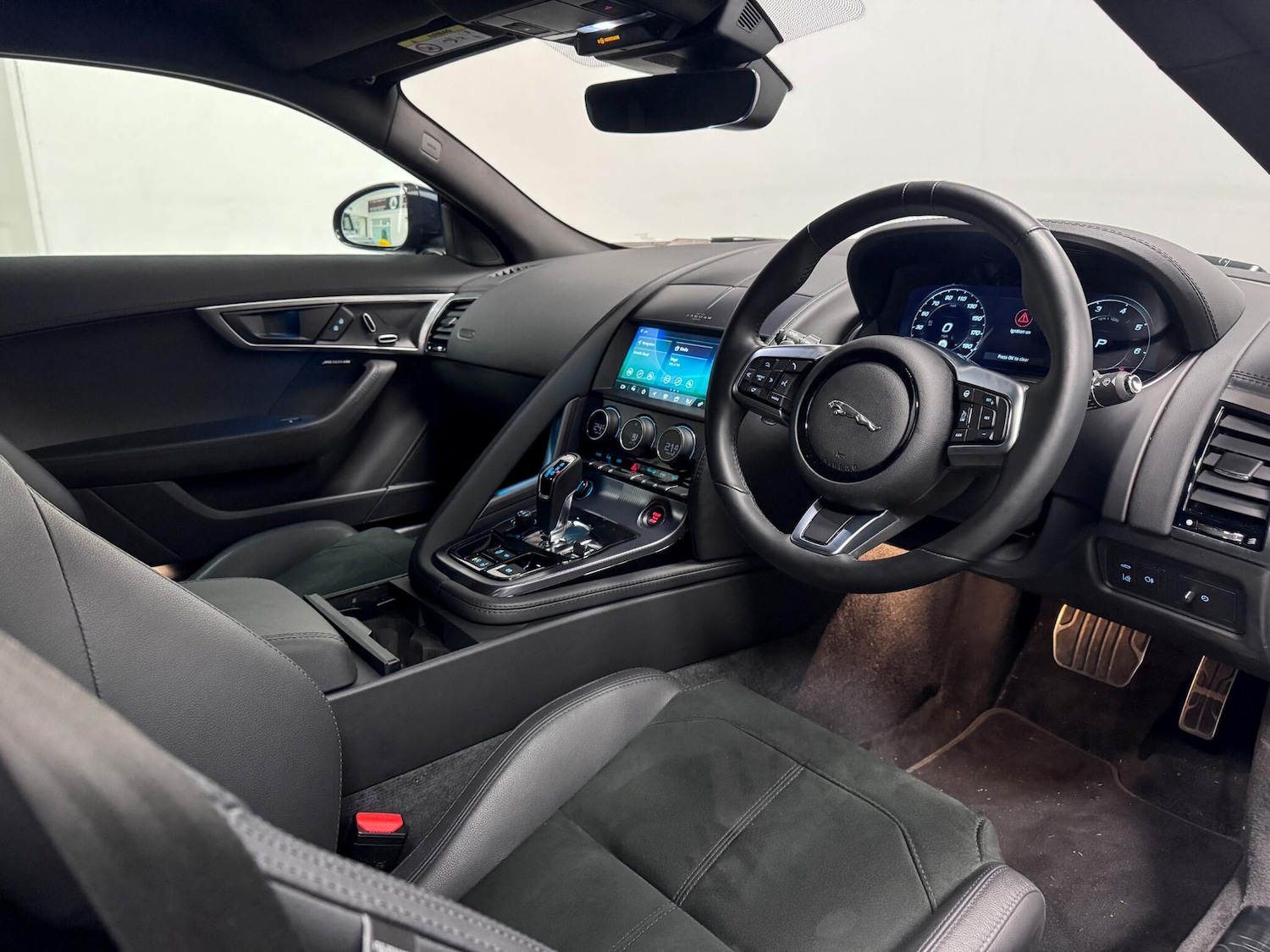 Used Jaguar F-Type 2023 for sale - 76689665: Photo 18