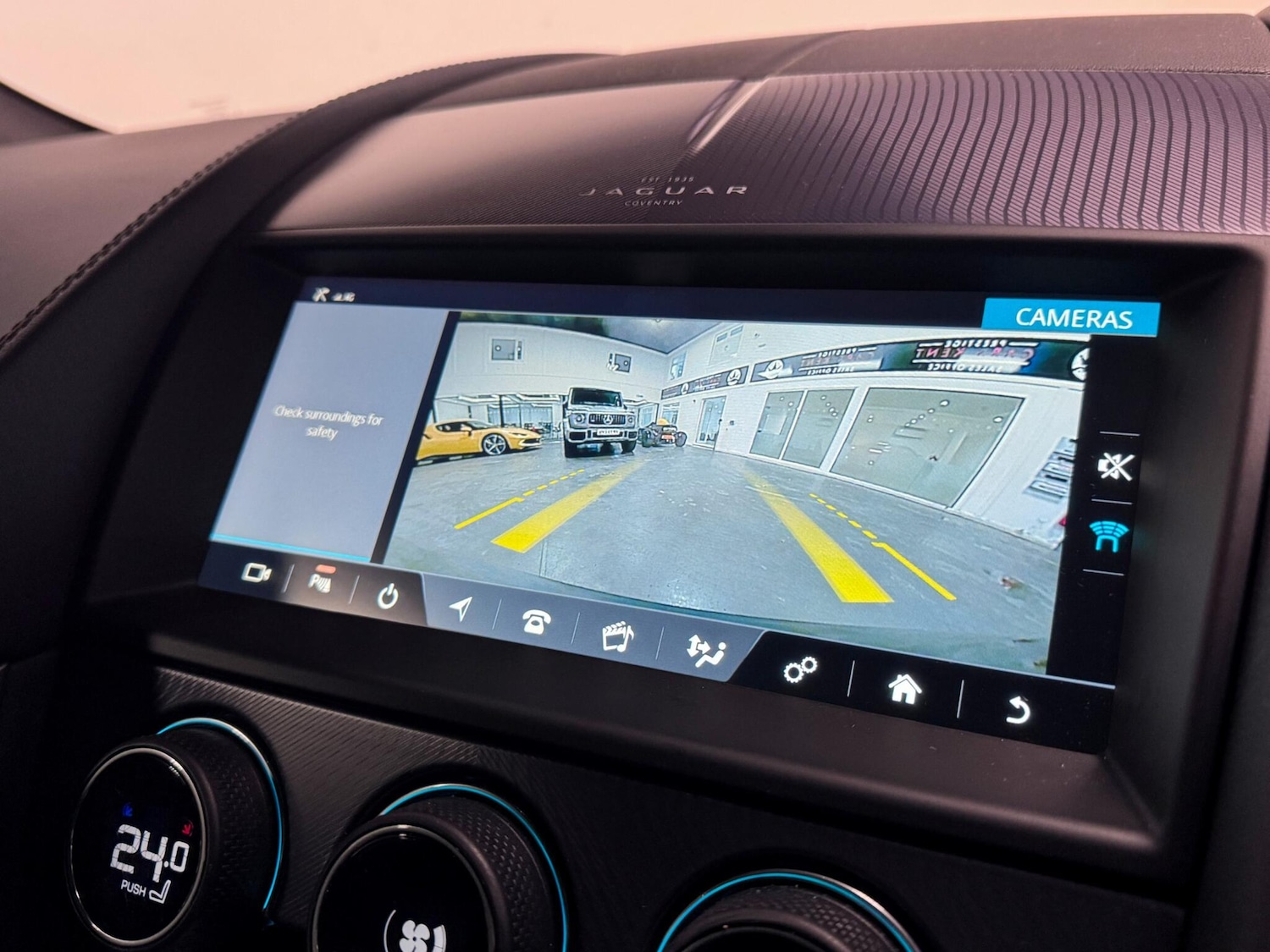 Used Jaguar F-Type 2023 for sale - 76689665: Photo 36