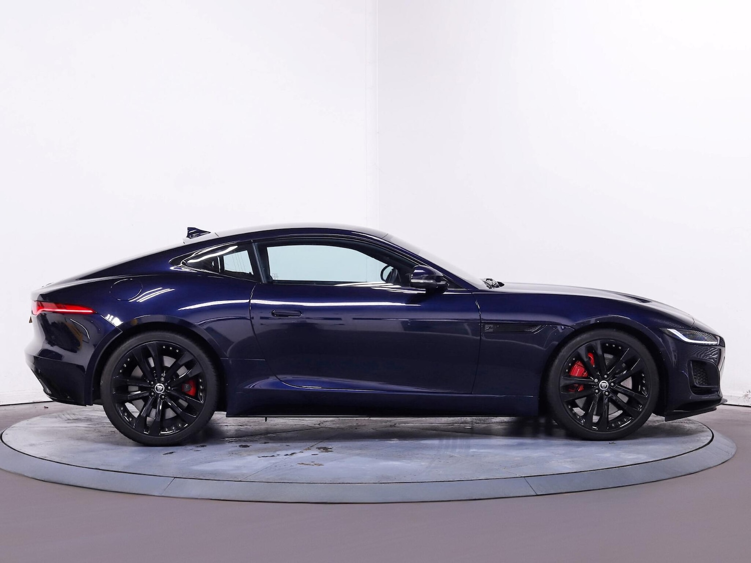 Used Jaguar F-Type 2023 for sale - 76689665: Photo 8