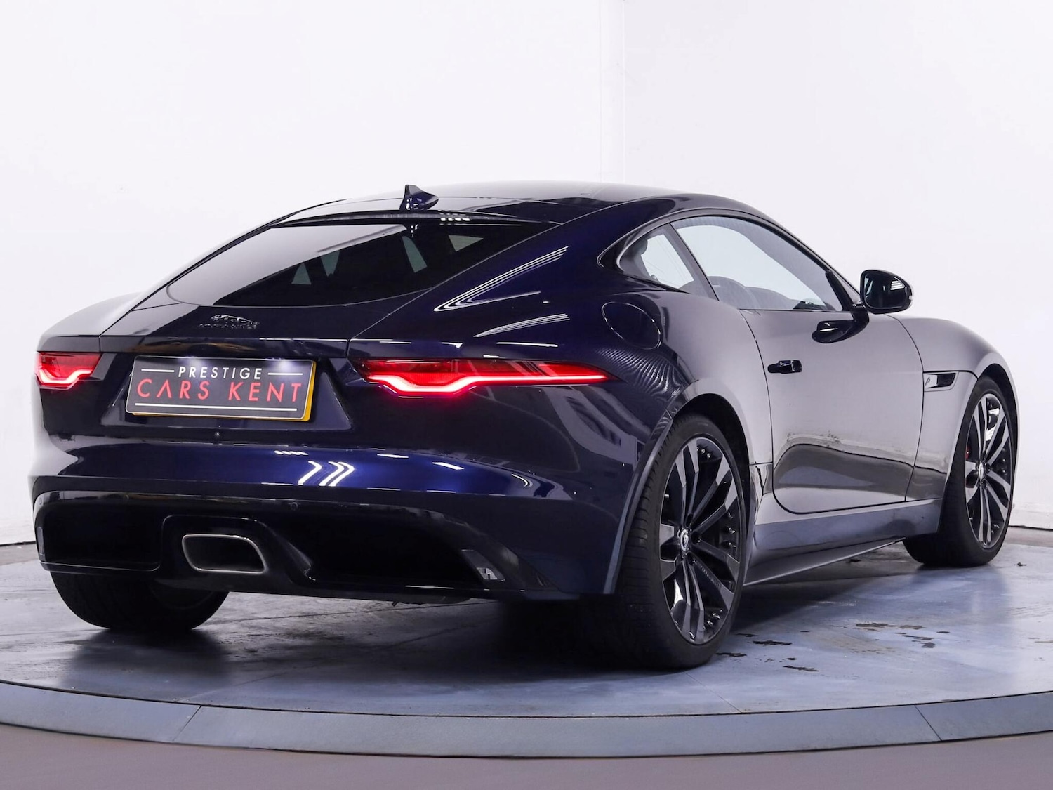 Used Jaguar F-Type 2023 for sale - 76689665: Photo 9