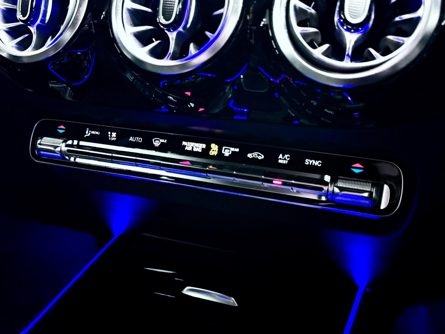 Used Mercedes-Benz GLA 2023 for sale - 77994361: Photo 31