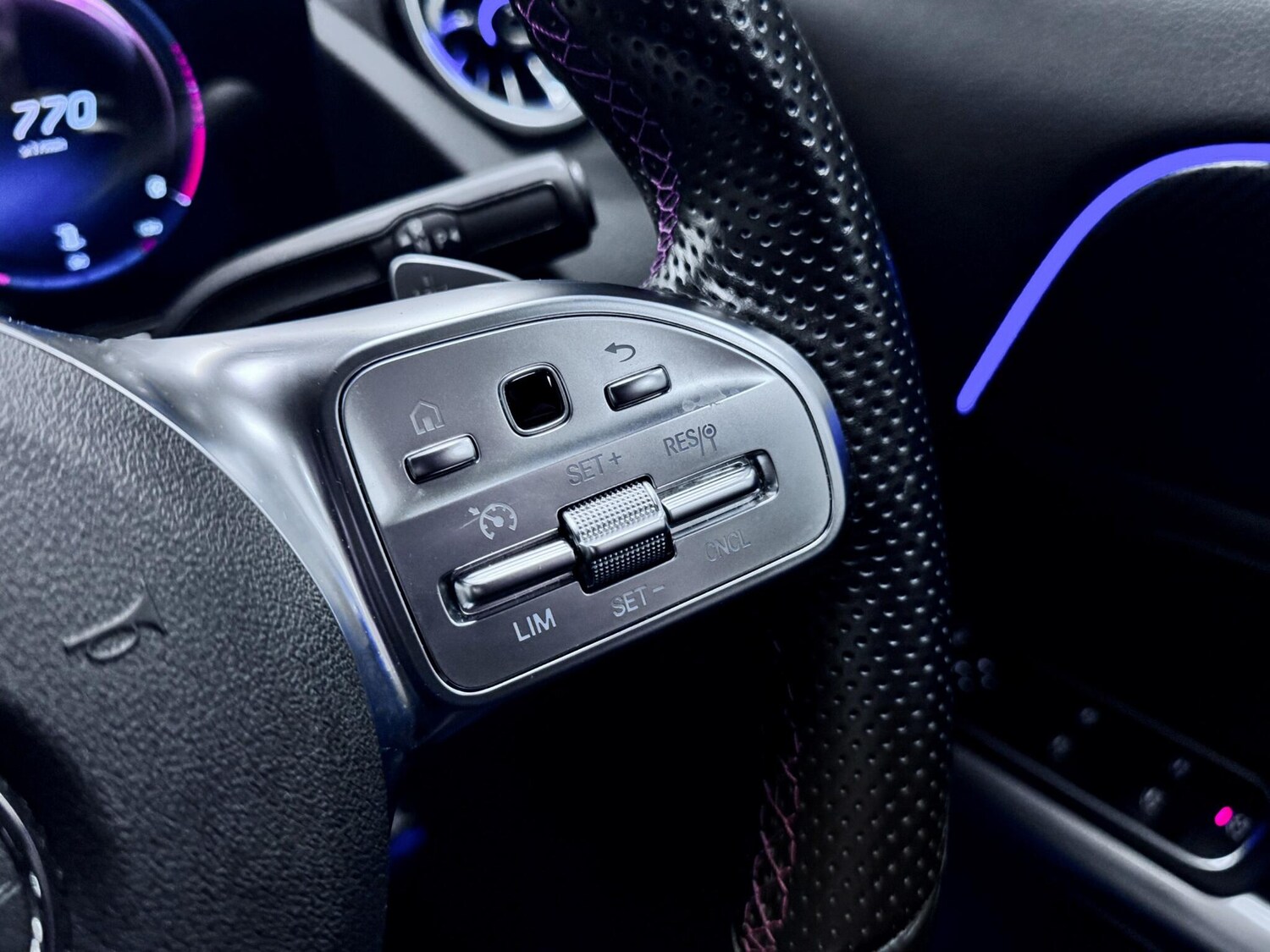 Used Mercedes-Benz GLA 2023 for sale - 77994361: Photo 36