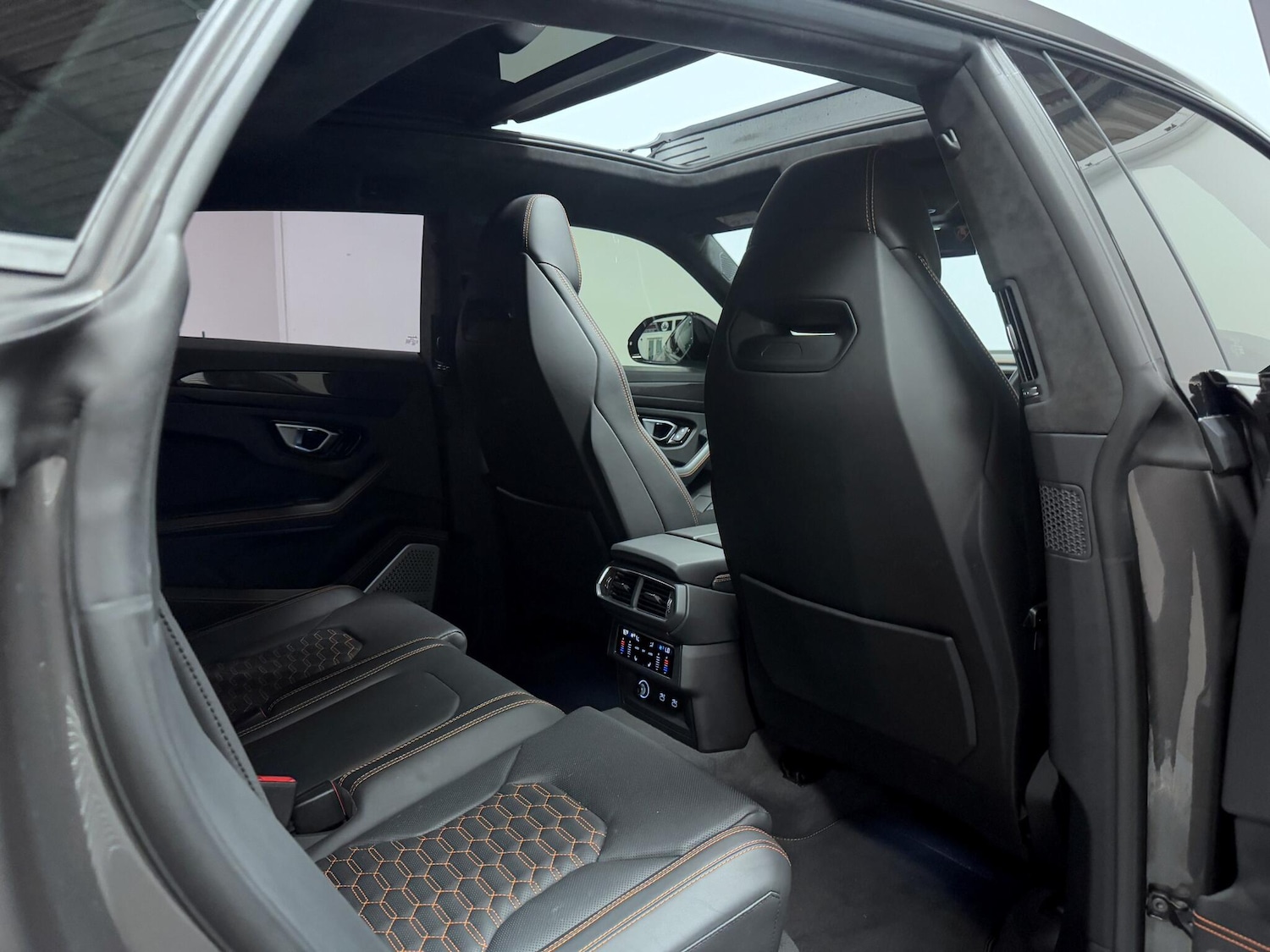 Used Lamborghini Urus 2022 for sale - 77029376: Photo 34