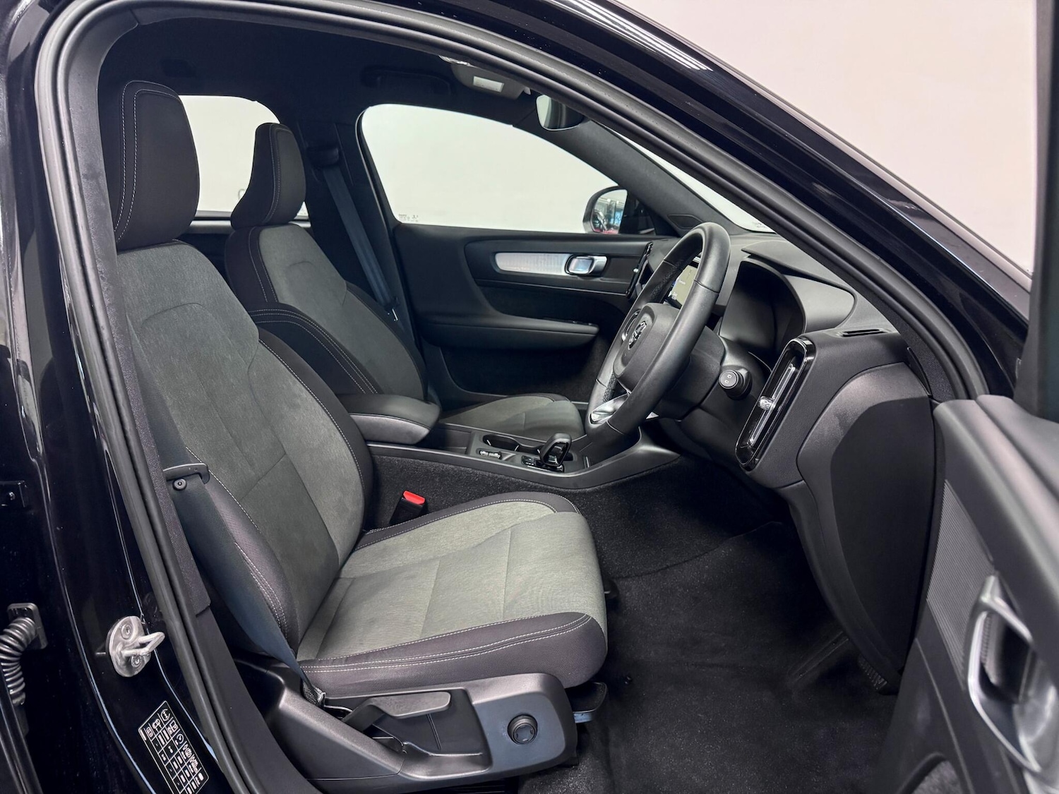 Used Volvo XC40 2022 for sale - 77120639: Photo 18