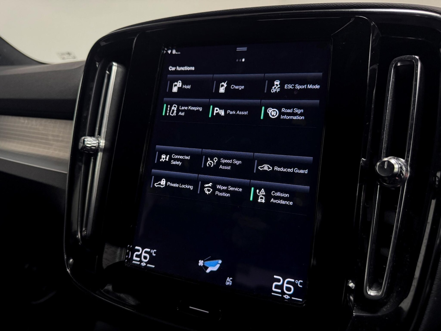 Used Volvo XC40 2022 for sale - 77120639: Photo 37