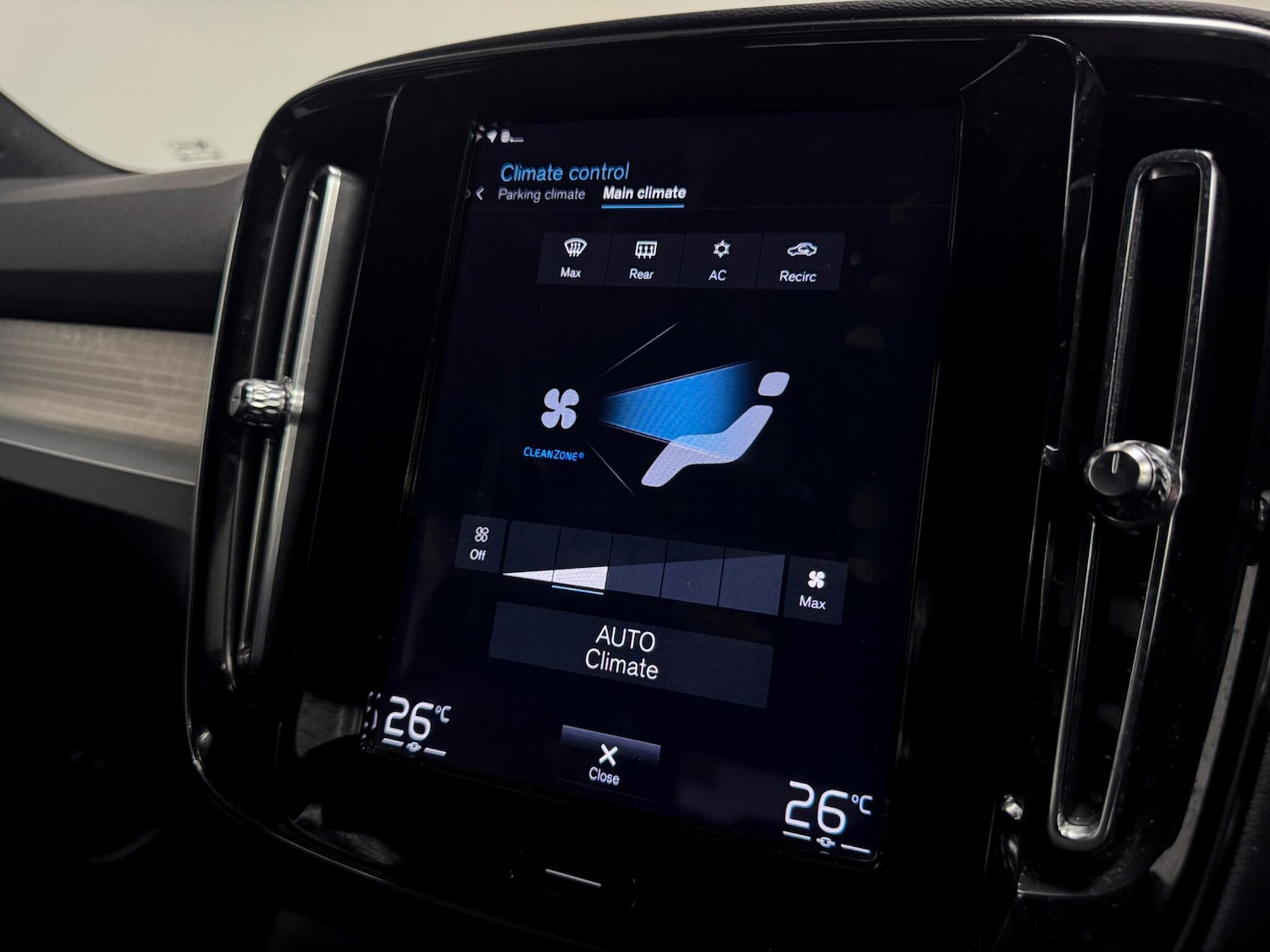 Used Volvo XC40 2022 for sale - 77120639: Photo 41