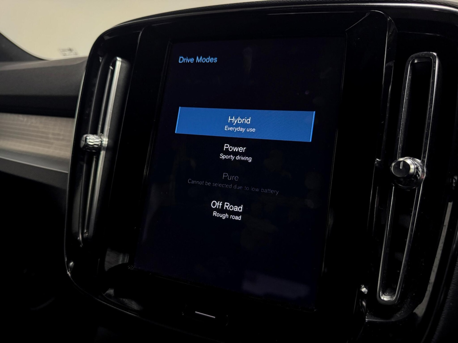 Used Volvo XC40 2022 for sale - 77120639: Photo 42