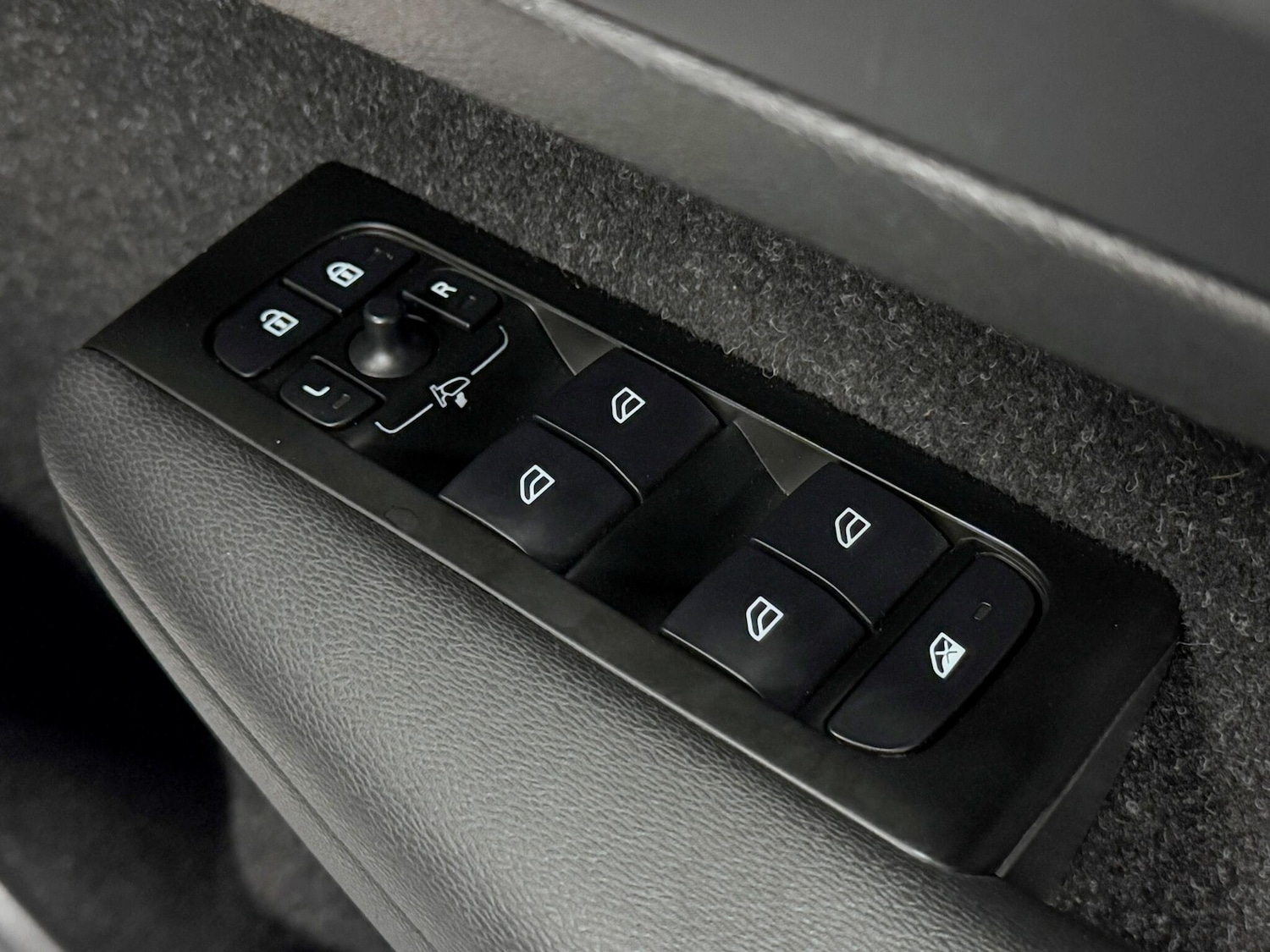 Used Volvo XC40 2021 for sale - 76326484: Photo 16