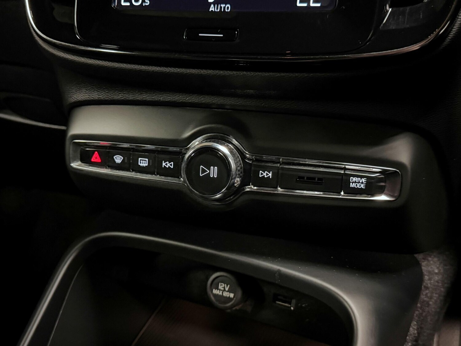 Used Volvo XC40 2021 for sale - 76326484: Photo 30