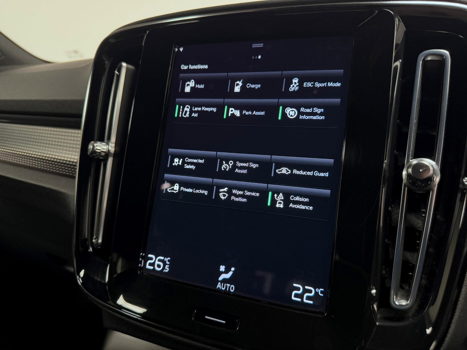 Used Volvo XC40 2021 for sale - 76326484: Photo 39