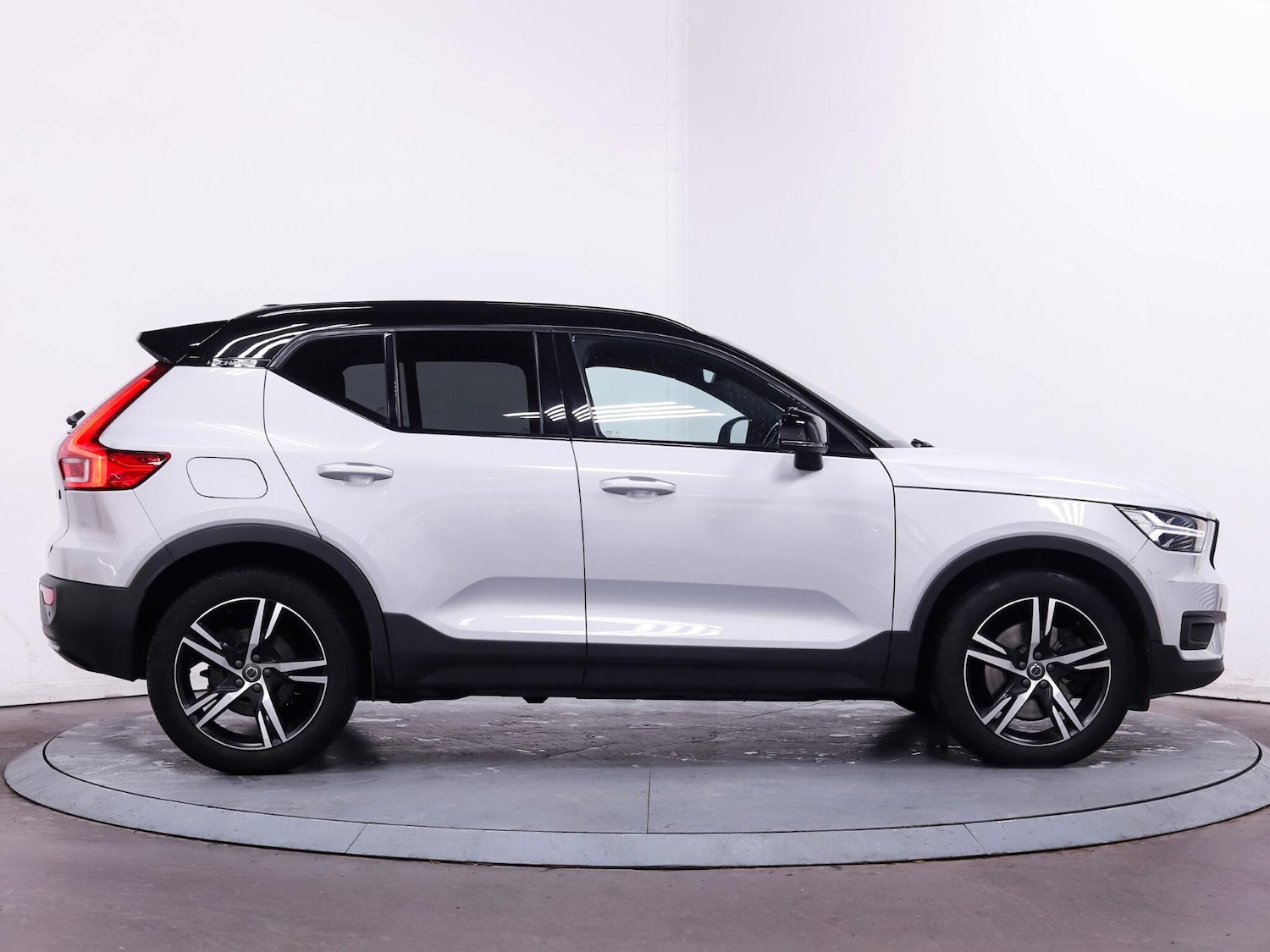 Used Volvo XC40 2021 for sale - 76326484: Photo 8