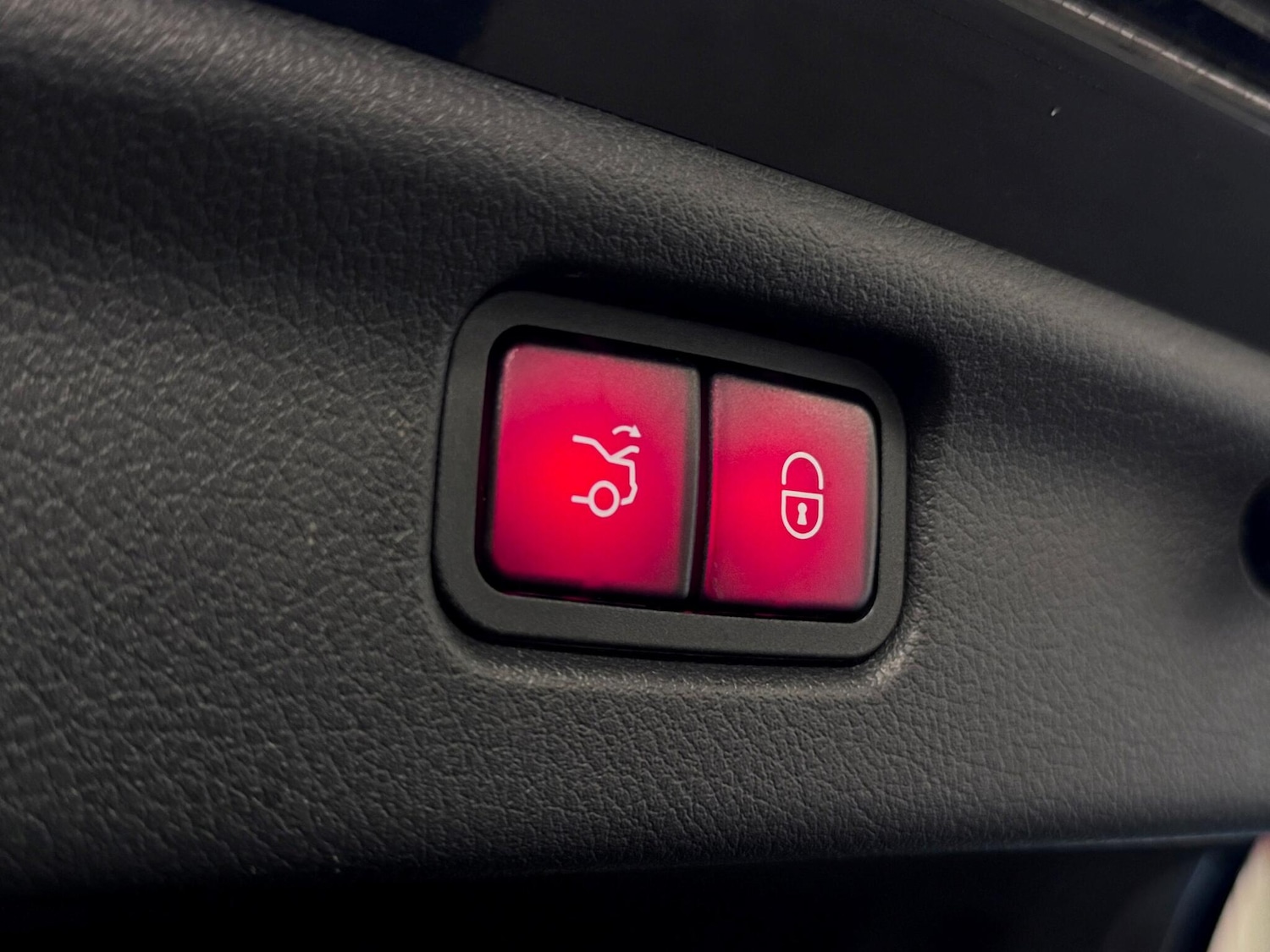 Used Mercedes-Benz C Class 2023 for sale - 76608558: Photo 13