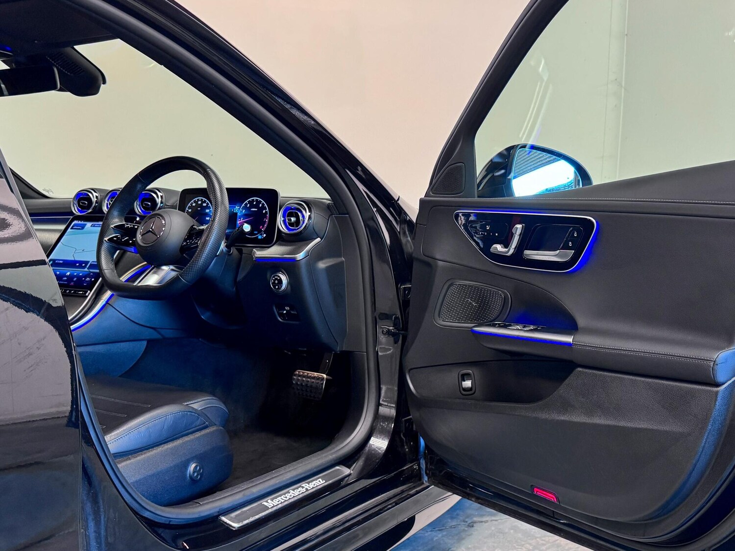 Used Mercedes-Benz C Class 2023 for sale - 76608558: Photo 14