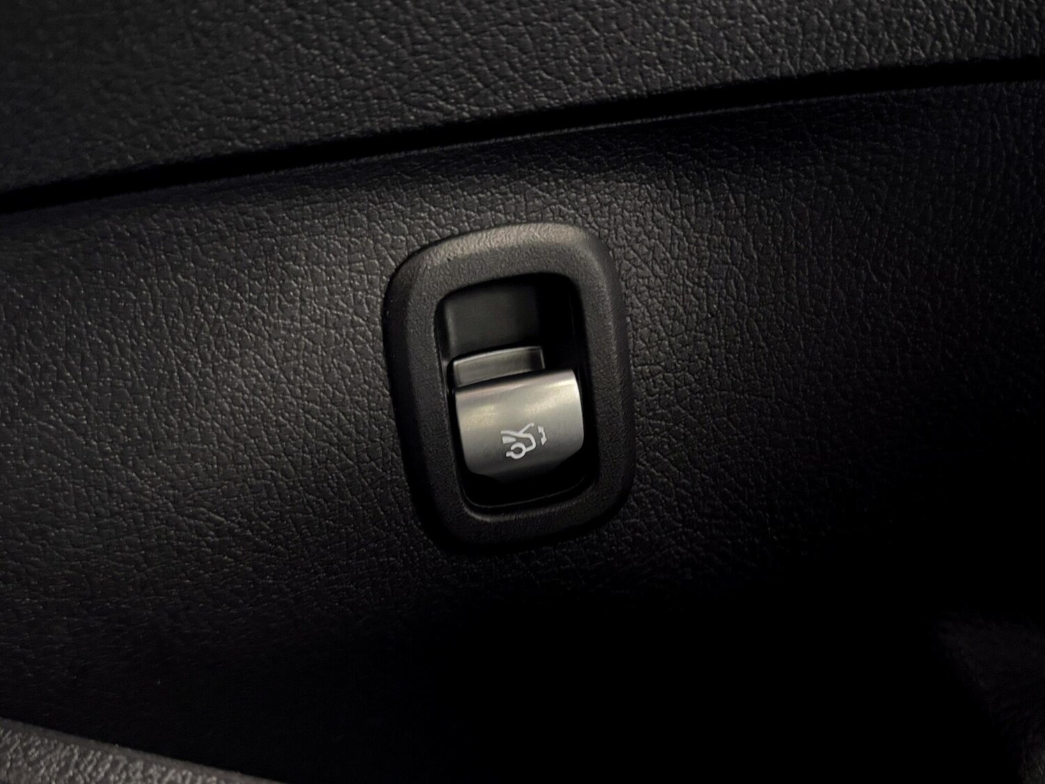 Used Mercedes-Benz C Class 2023 for sale - 76608558: Photo 18