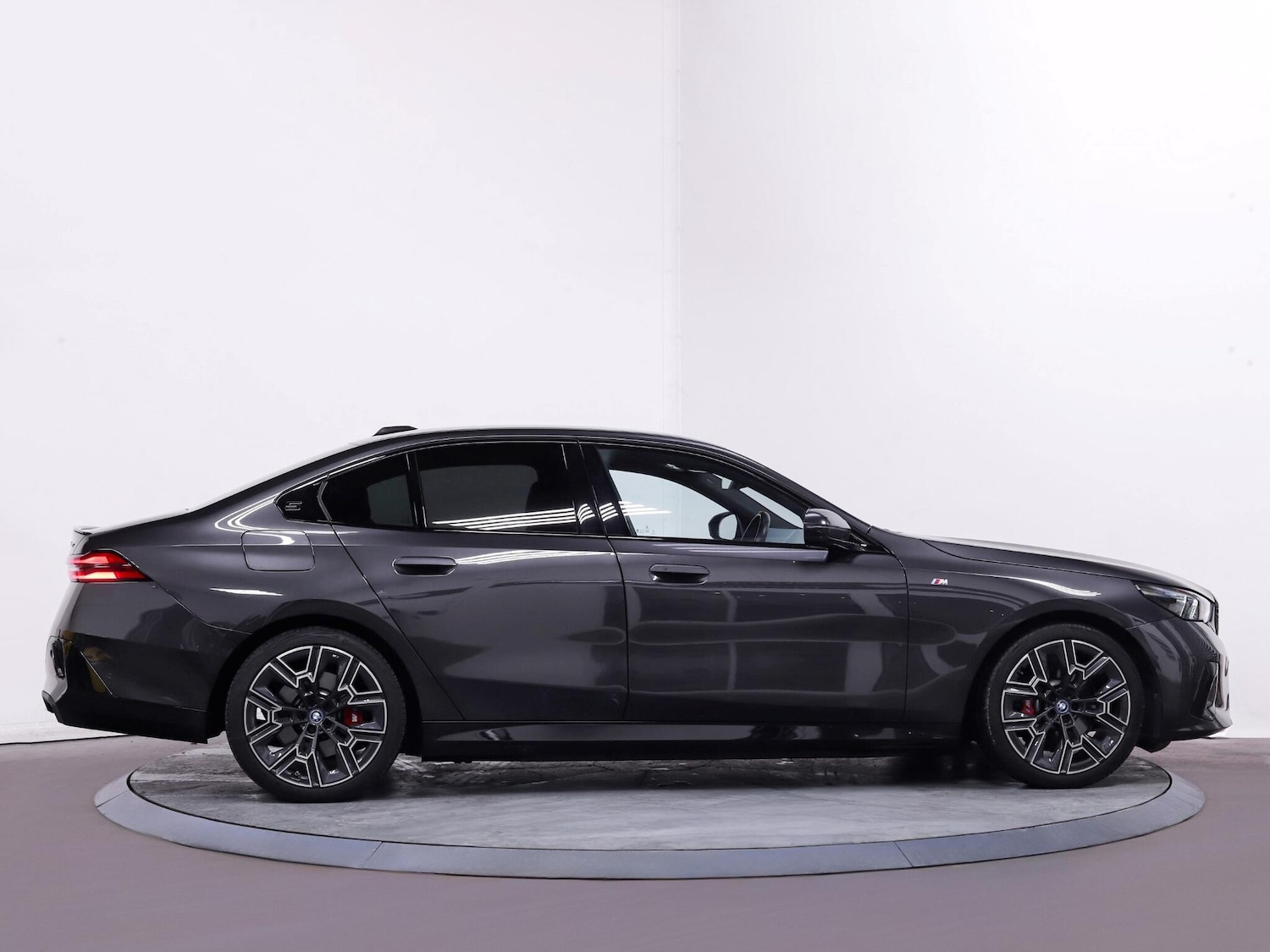 Used BMW 5 Series 2024 for sale - 76689661: Photo 8