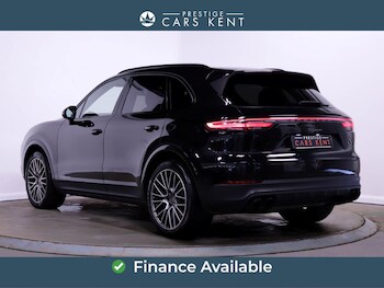 Used Porsche Cayenne 2023 for sale - 77550646: Photo