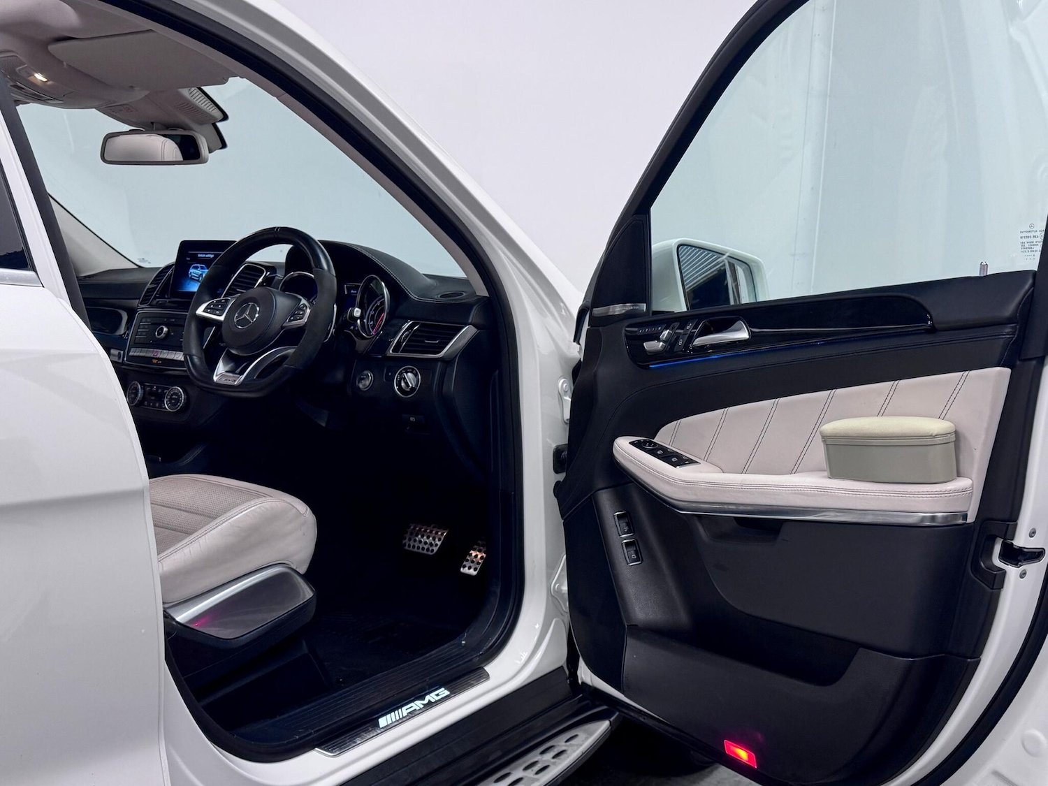 Used Mercedes-Benz GLS 2019 for sale - 76781321: Photo 16