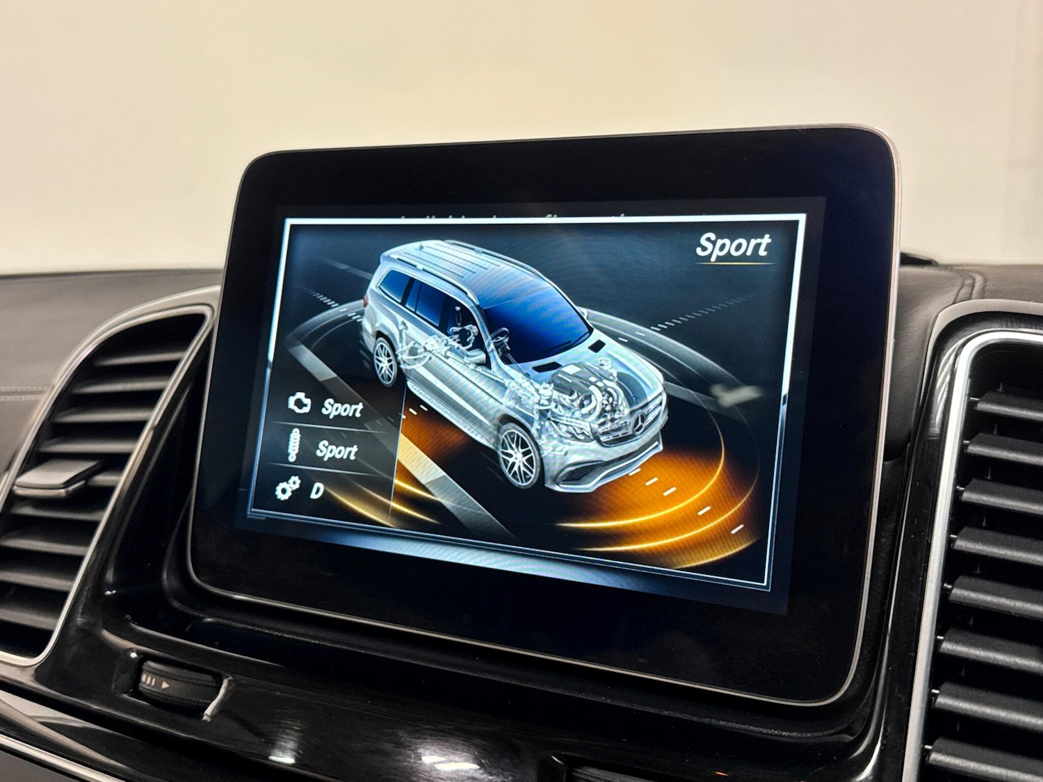 Used Mercedes-Benz GLS 2019 for sale - 76781321: Photo 61