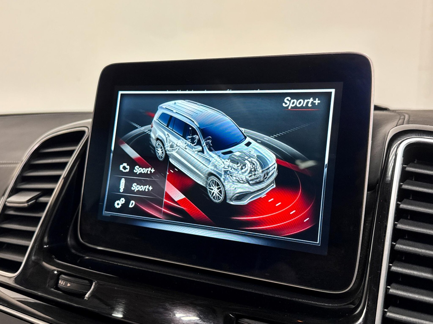 Used Mercedes-Benz GLS 2019 for sale - 76781321: Photo 62