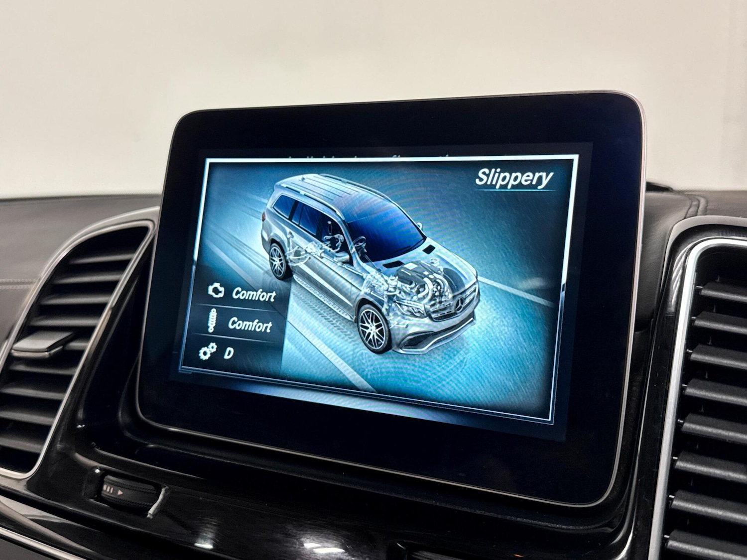 Used Mercedes-Benz GLS 2019 for sale - 76781321: Photo 63