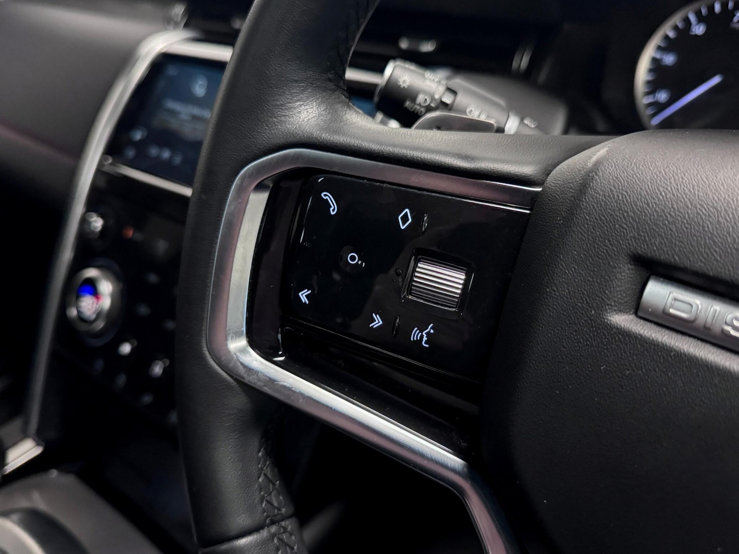 Used Land Rover Discovery Sport 2022 for sale - 77203431: Photo 38