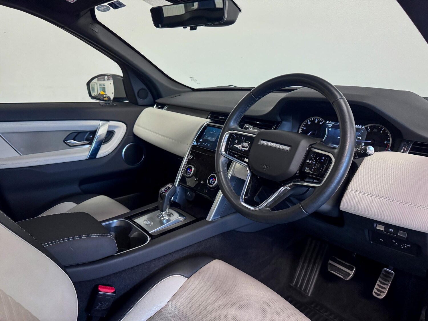 Used Land Rover Discovery Sport 2022 for sale - 76824594: Photo 22