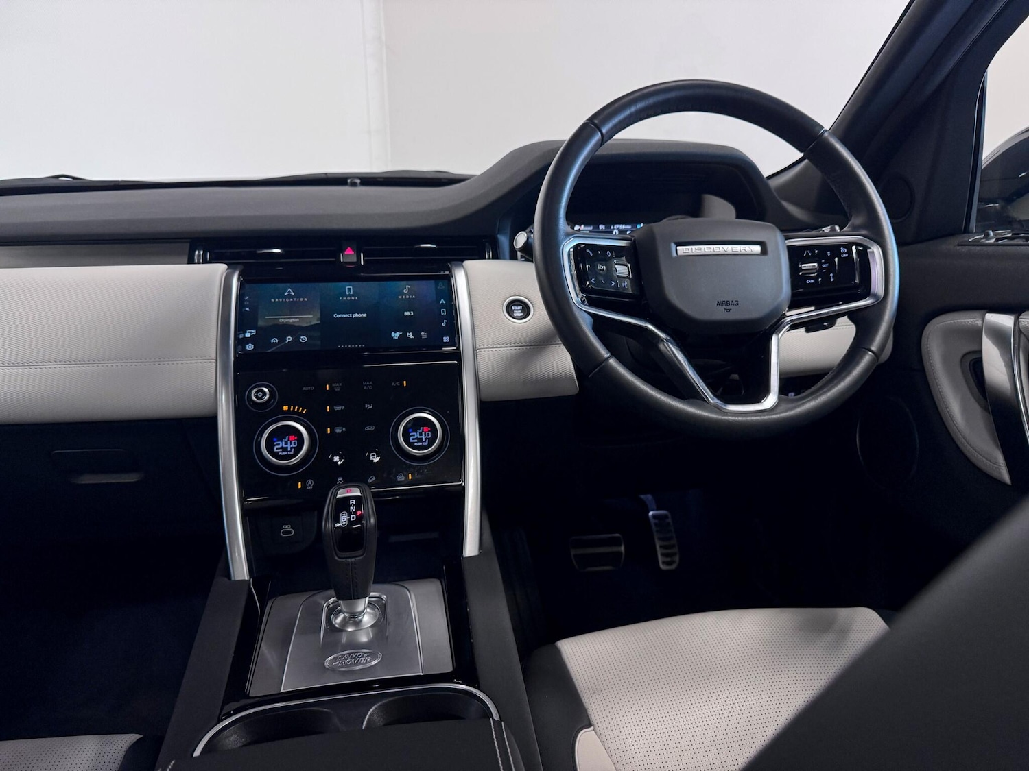 Used Land Rover Discovery Sport 2022 for sale - 76824594: Photo 28