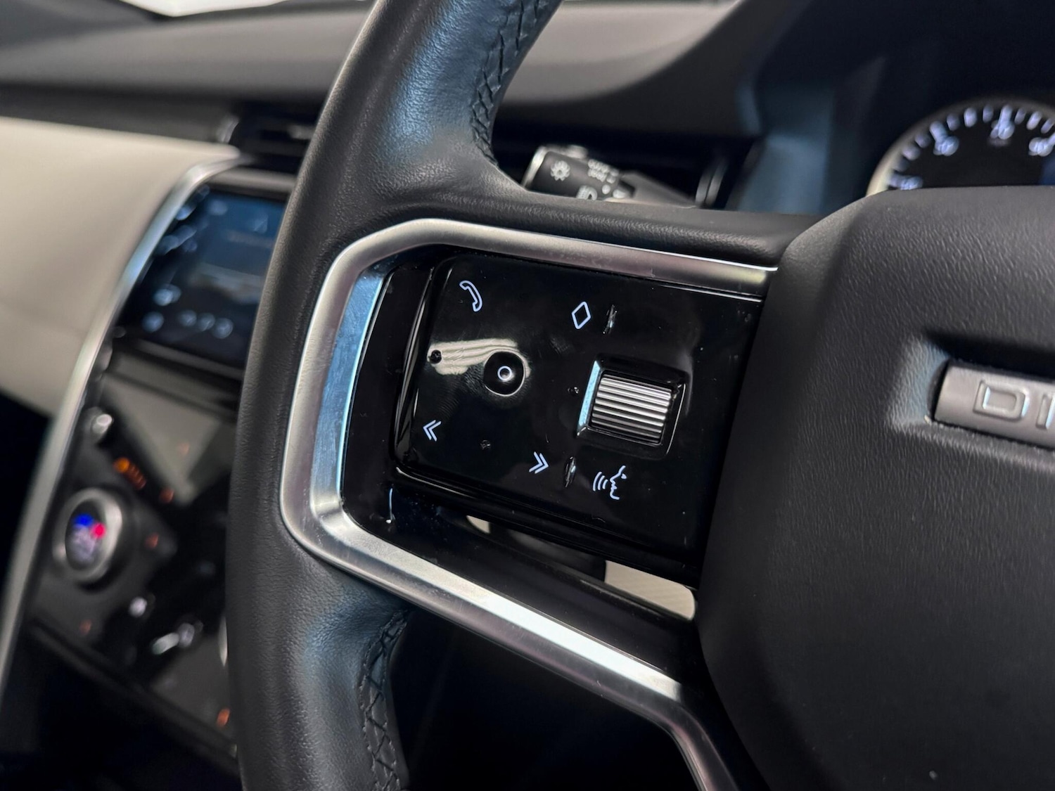 Used Land Rover Discovery Sport 2022 for sale - 76824594: Photo 34