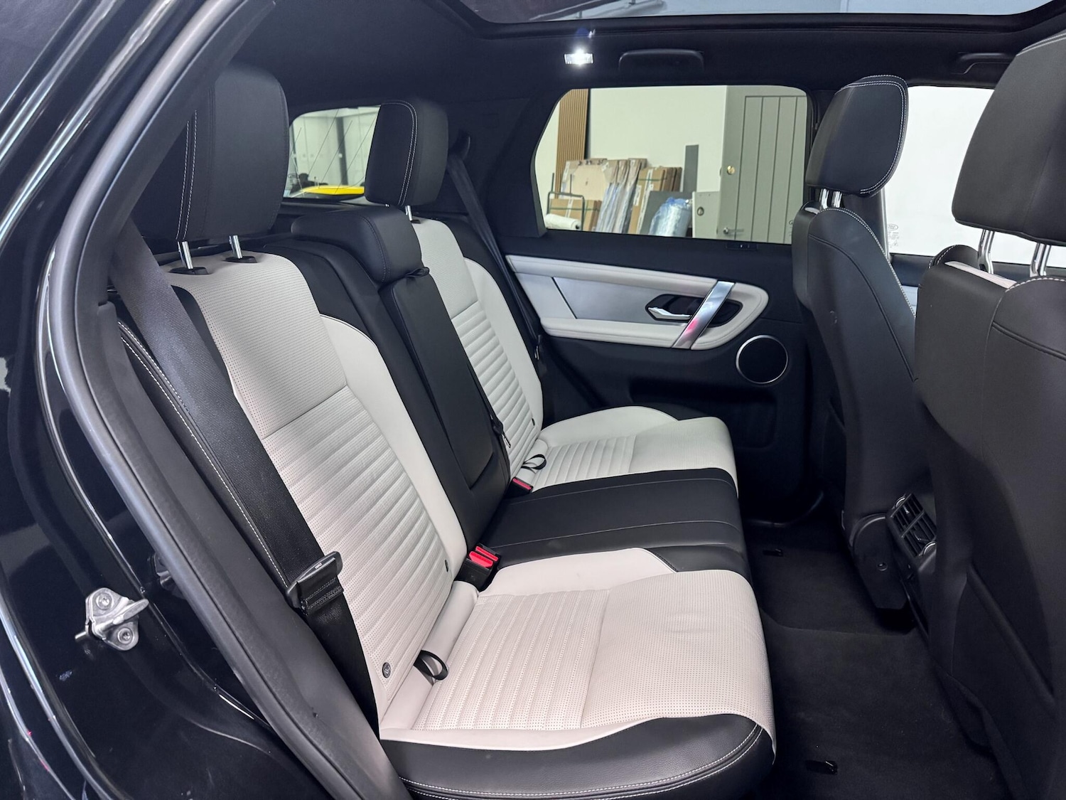 Used Land Rover Discovery Sport 2022 for sale - 76824594: Photo 37