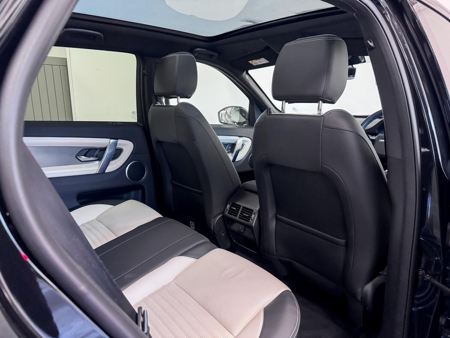 Used Land Rover Discovery Sport 2022 for sale - 76824594: Photo 38