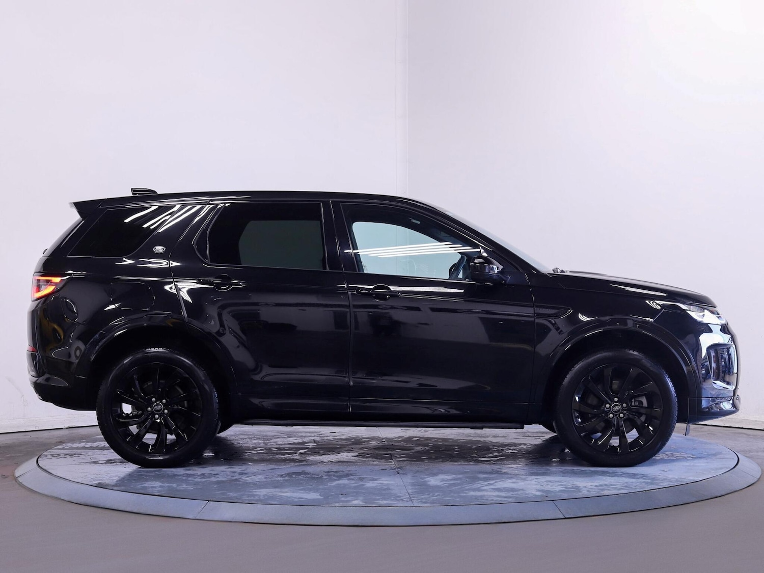 Used Land Rover Discovery Sport 2022 for sale - 76824594: Photo 8