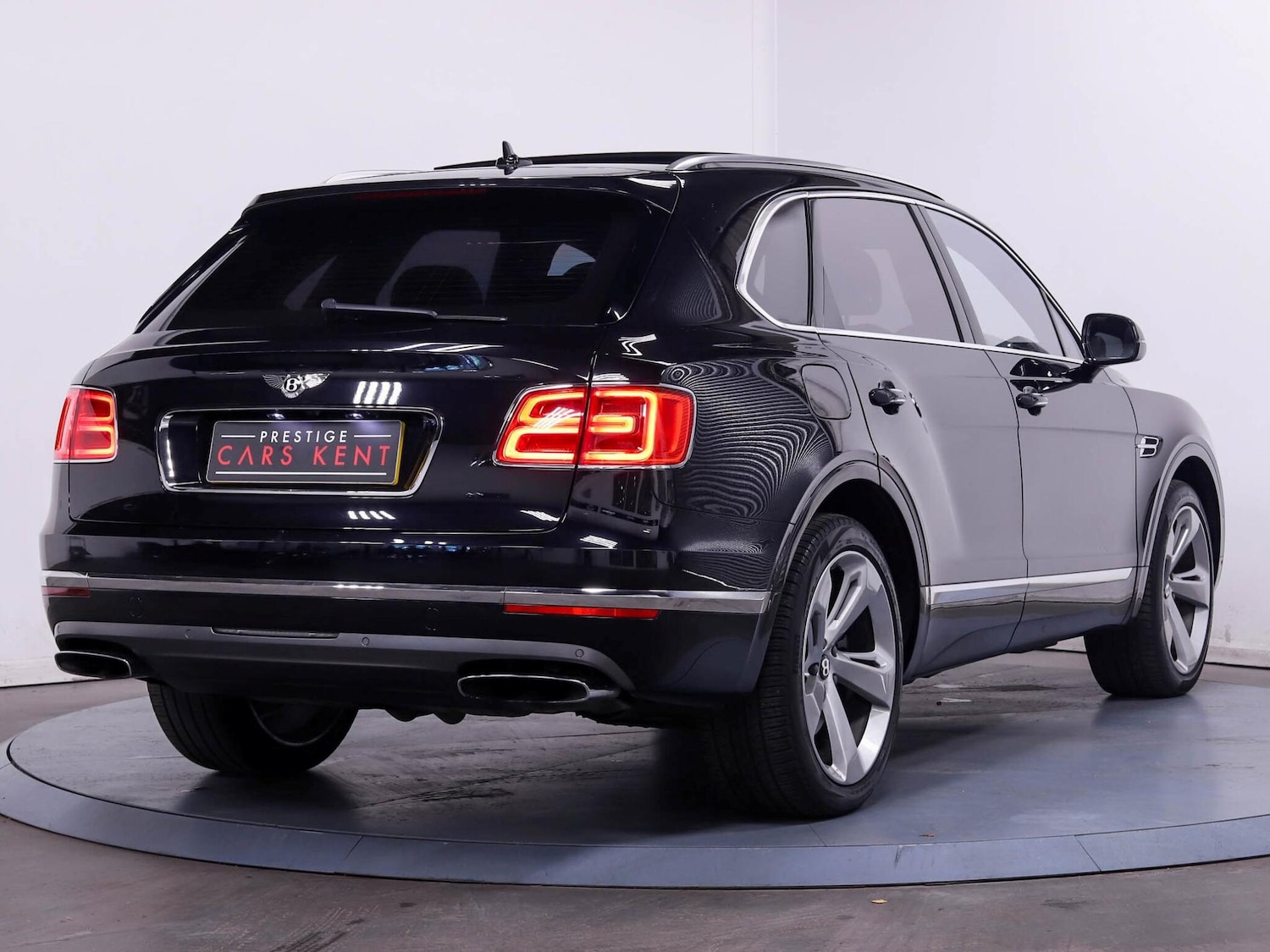 Used Bentley Bentayga 2017 for sale - 76472370: Photo 12